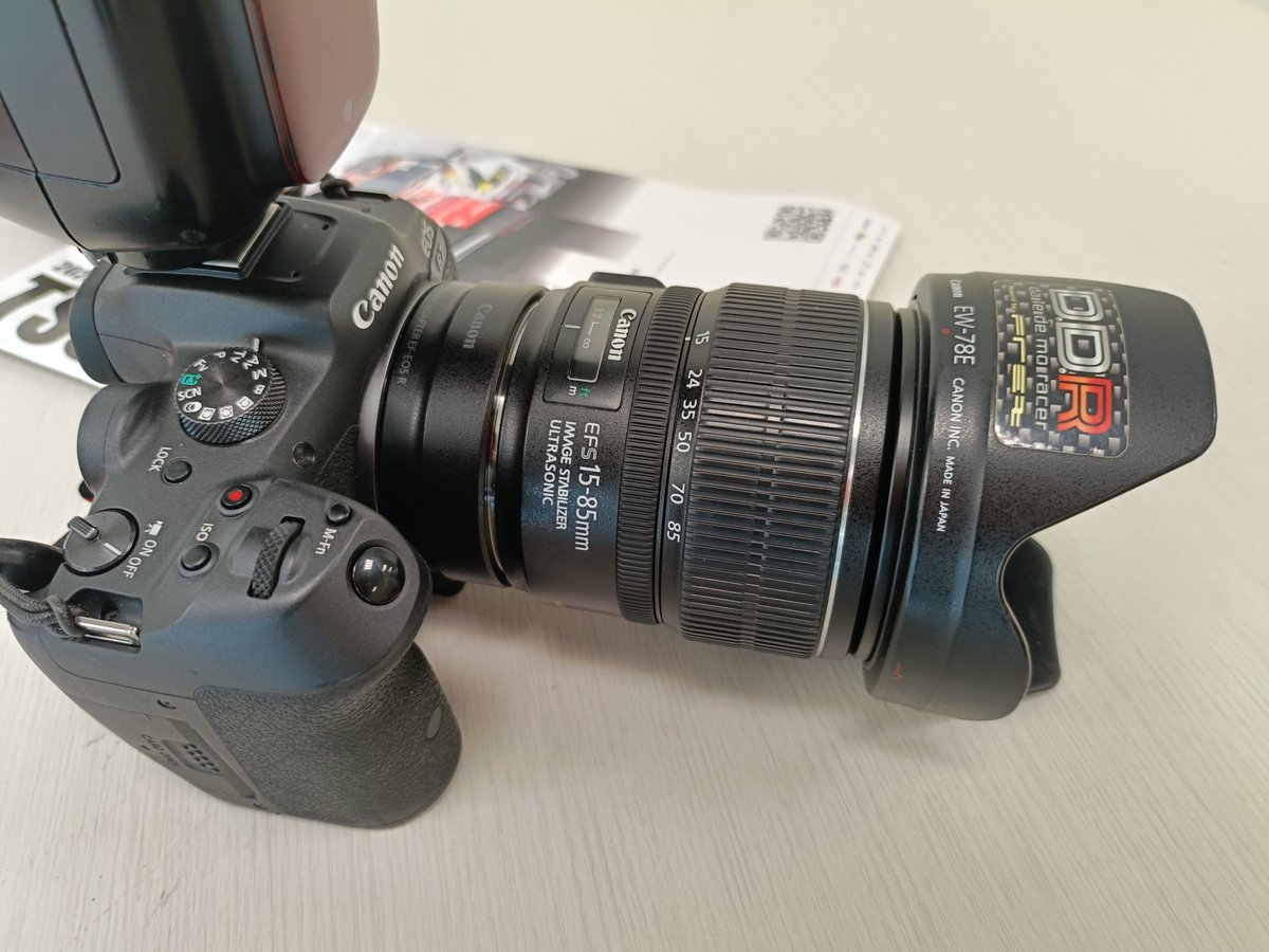 中古】「非常に良い」Canon 広角ズームレンズ EF-S15-85mm F3.5-5.6 IS USM 