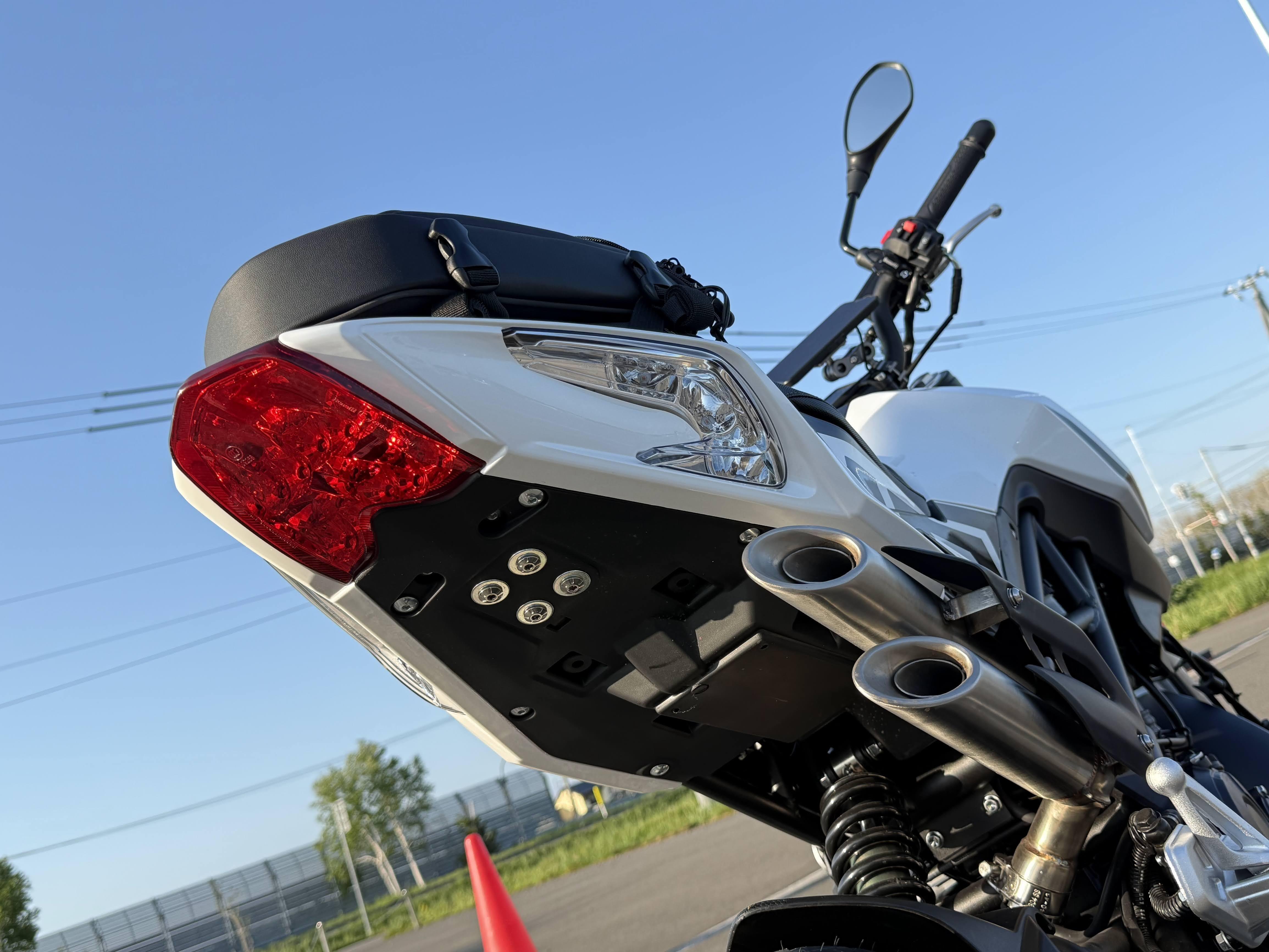 初めてのバイクとしてイタリア車の「ベネリTNT 125」を買って乗って
