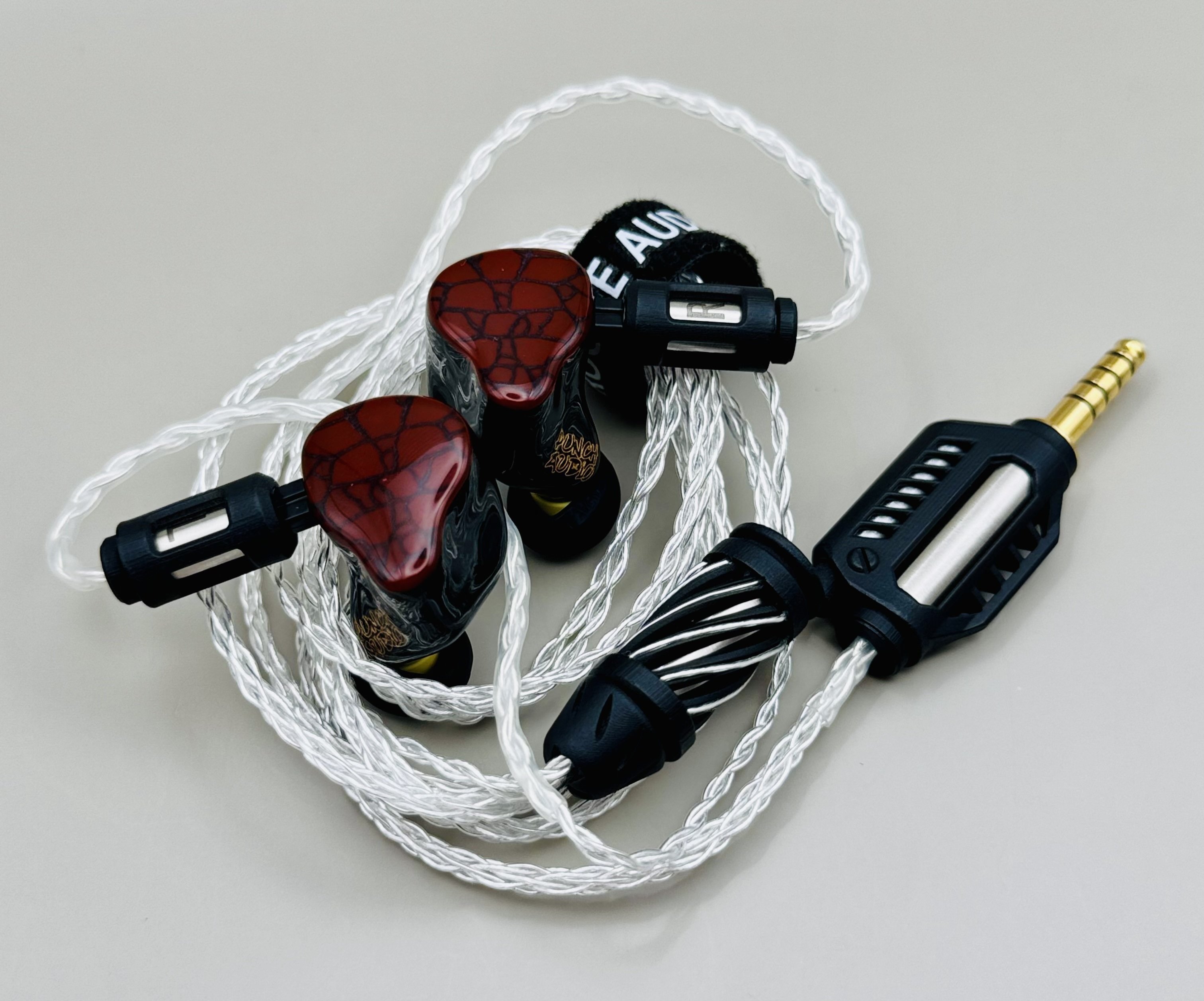 イヤホン GROOVE AUDIO ZENITH2 GROOVE AUDIO ZENITH2 金・銀・銅のオリジナル合金ケーブル《PR