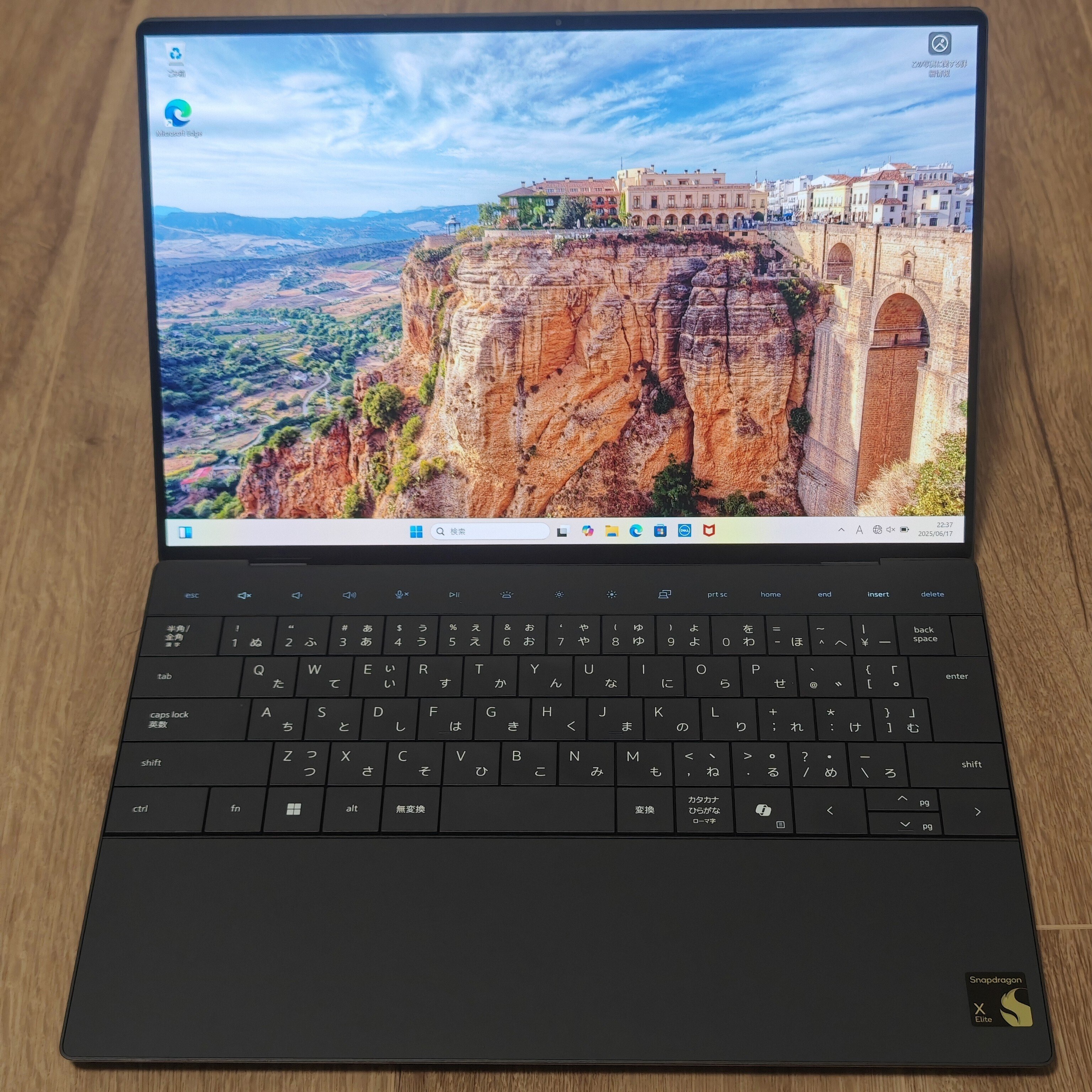 DELL XPS 13 3K タッチ画面 タッチパネル ノートパソコンと2-in-1パソコン | Dell 日本