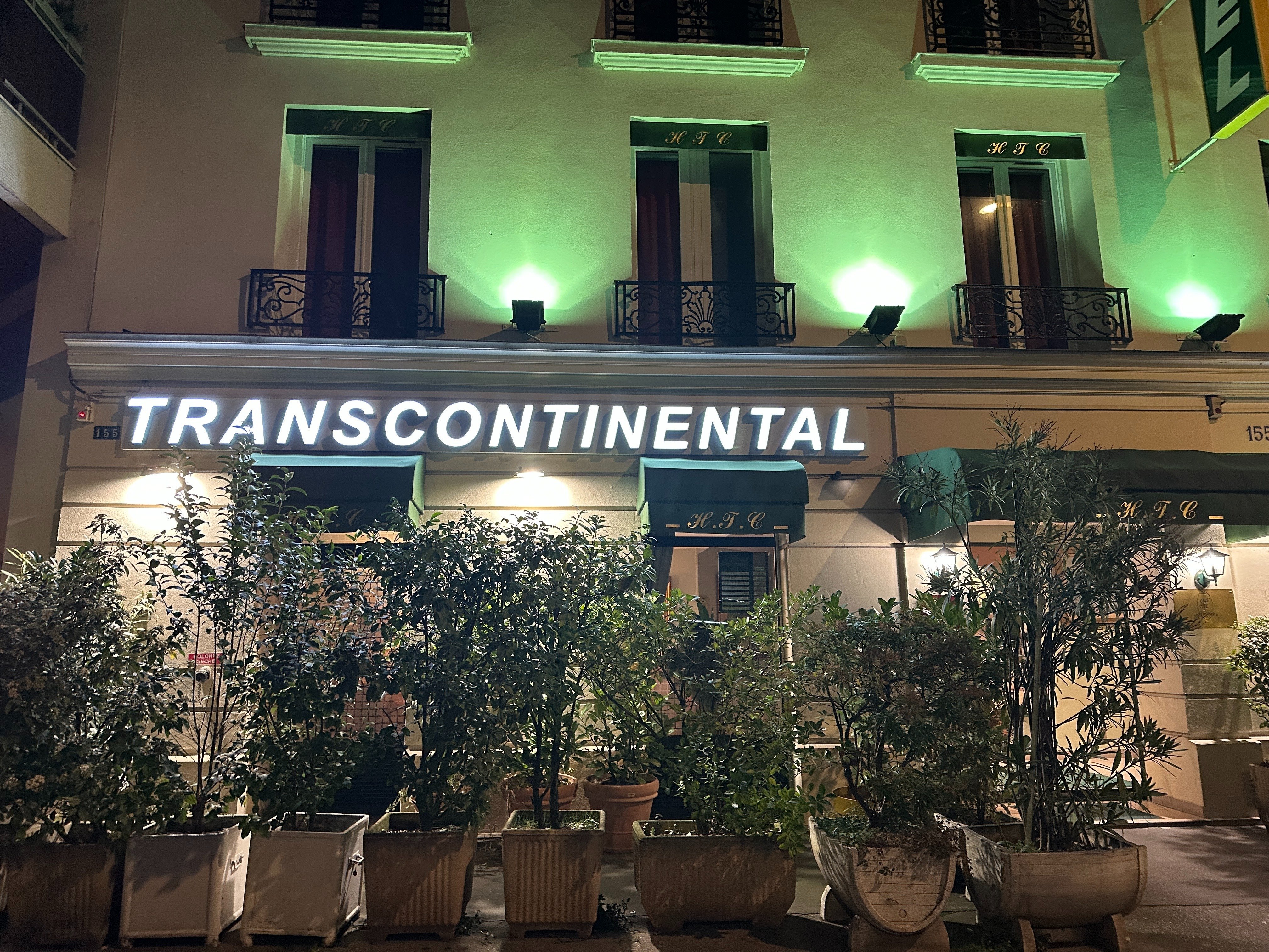 HOTEL TRANSCONTINENTAL MONTPARNASSE の外観
