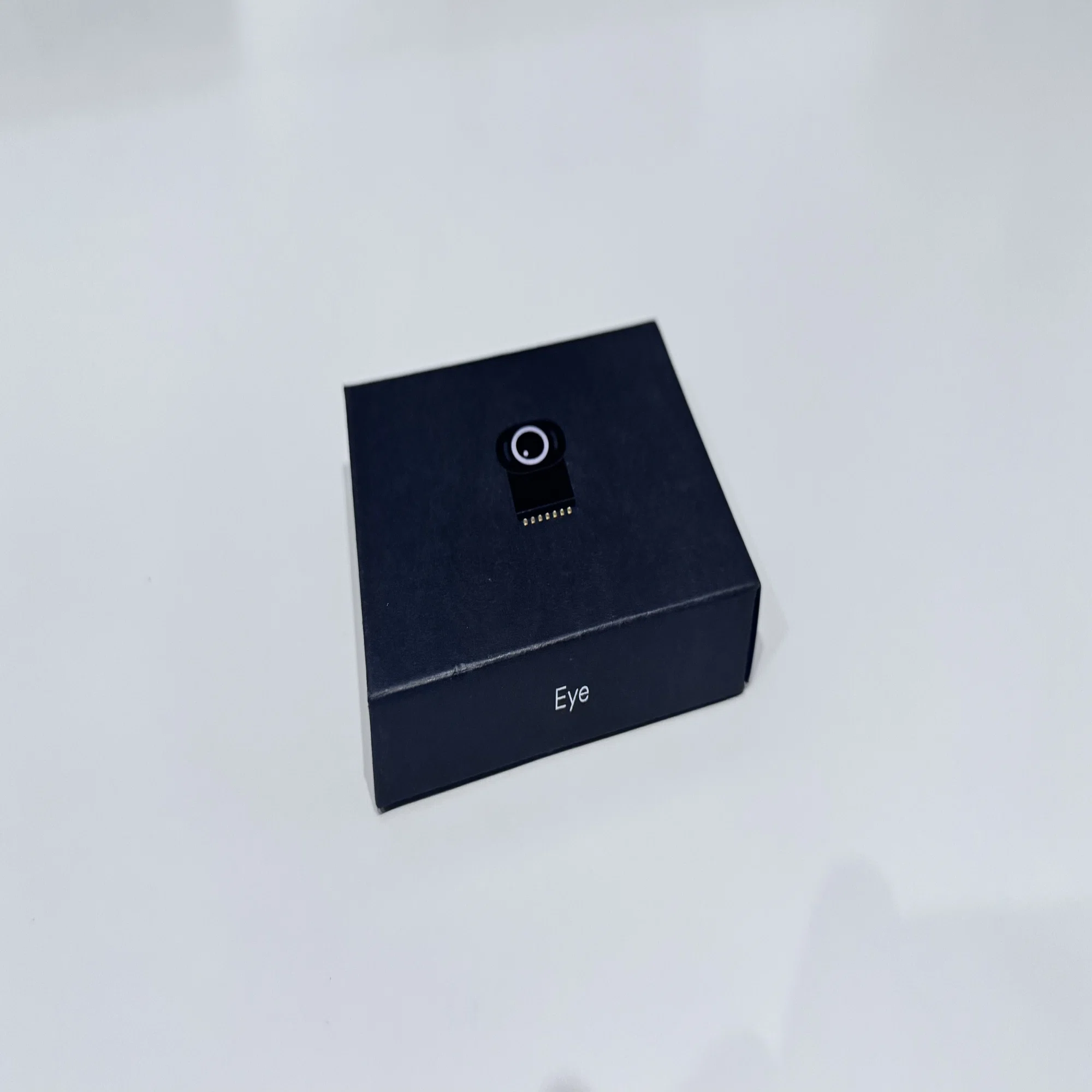 XREAL Eye レビュー】XRAEL Oneが「本物のモニター」になる瞬間 