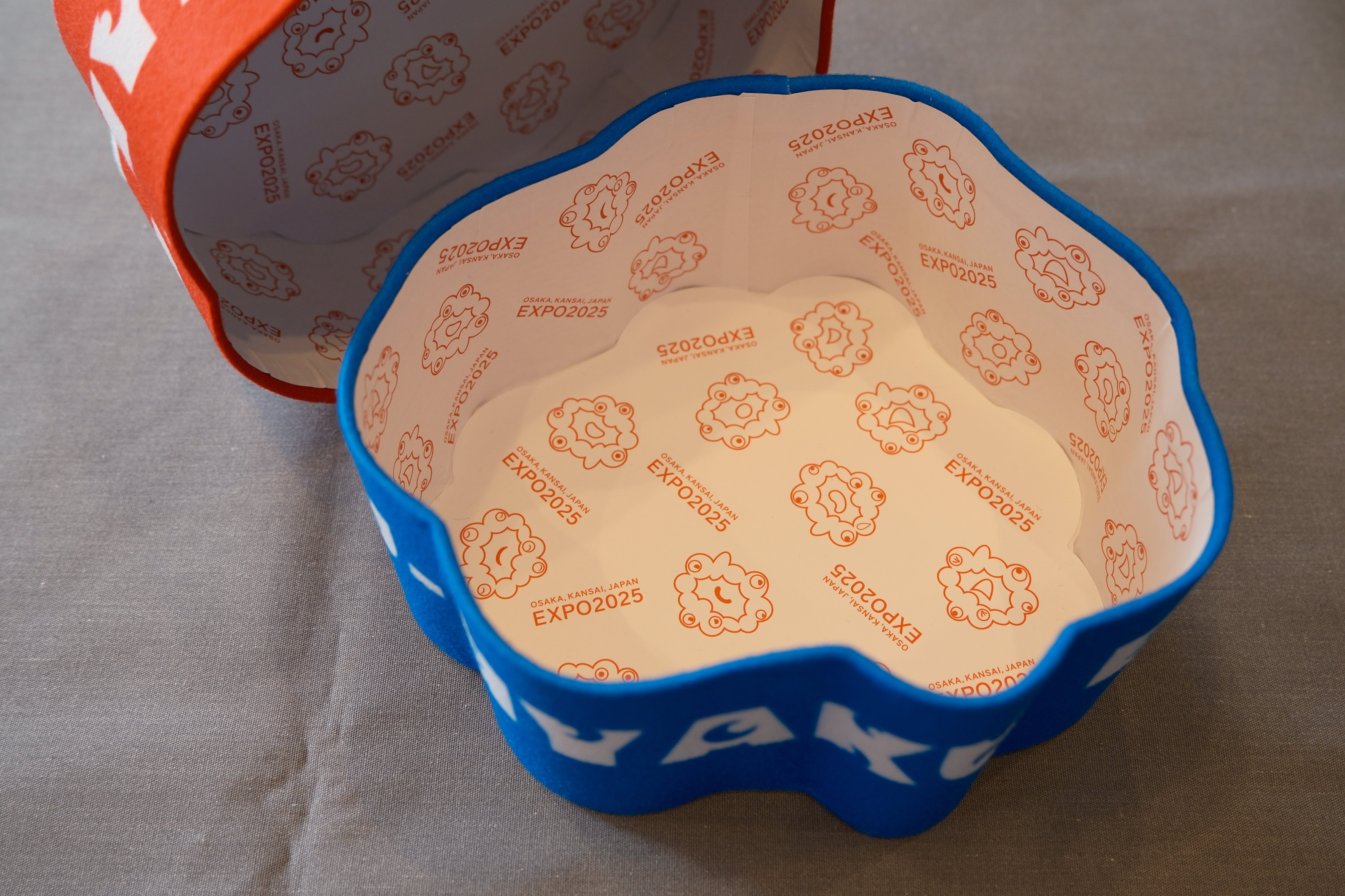 EXPO2025 大阪・関西万博 ミャクミャク ぬいぐるみ付きクッキー 会場