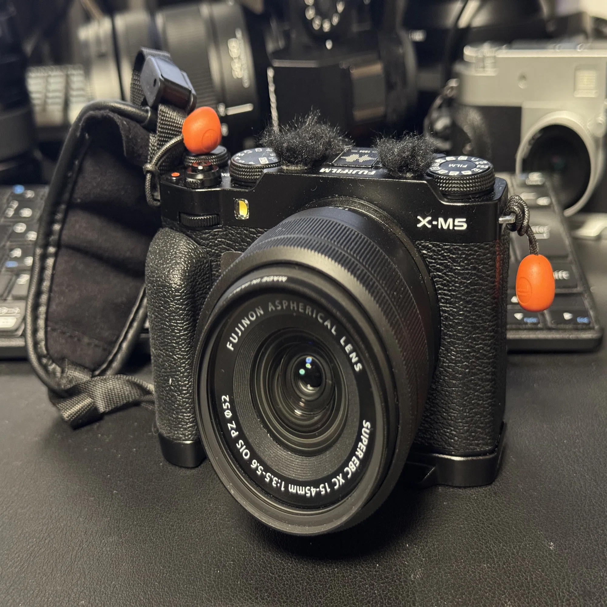 最初に買うカメラとしておすすめ！（手に入れば）FUJIFILM X-M5 