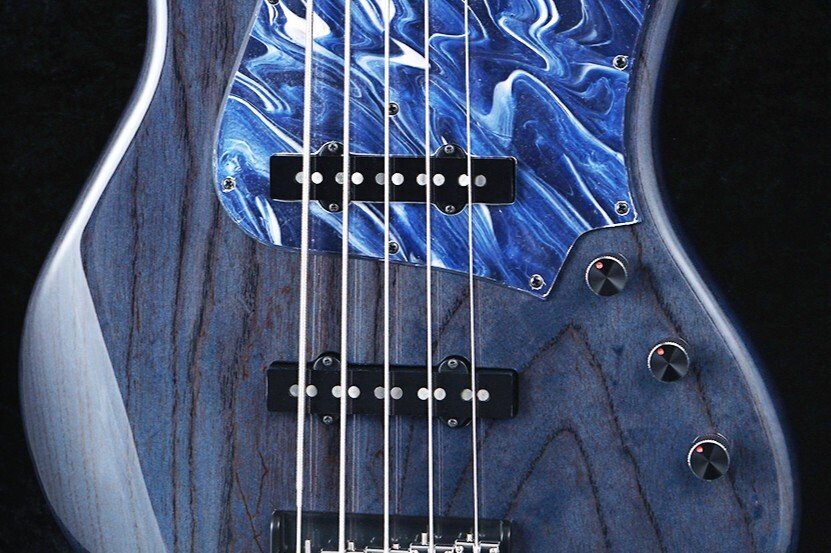 Anthra(アントラ)のススメ｜Freedom Custom Guitar Research Co. Ltd.