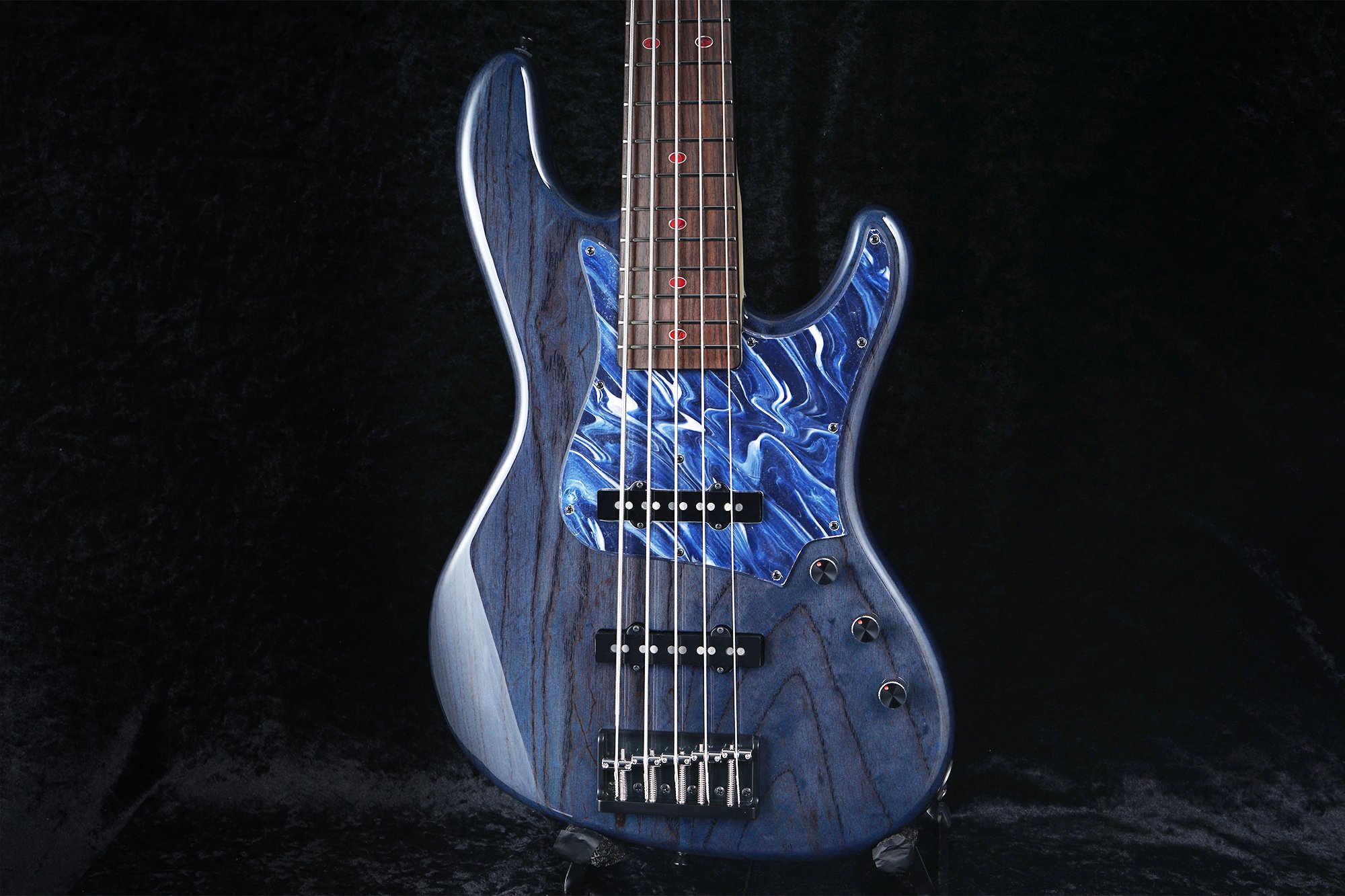 ベース FreedomCustomGuitarResearch Anthra Anthra(アントラ)のススメ｜Freedom Custom Guitar Research Co. Ltd.