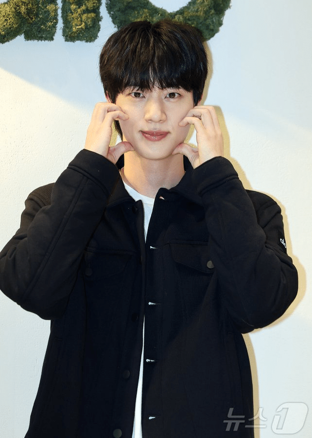 BTSジンニムフラッグ JIN2025[ALOフラッグシップストアオープン記念イベント