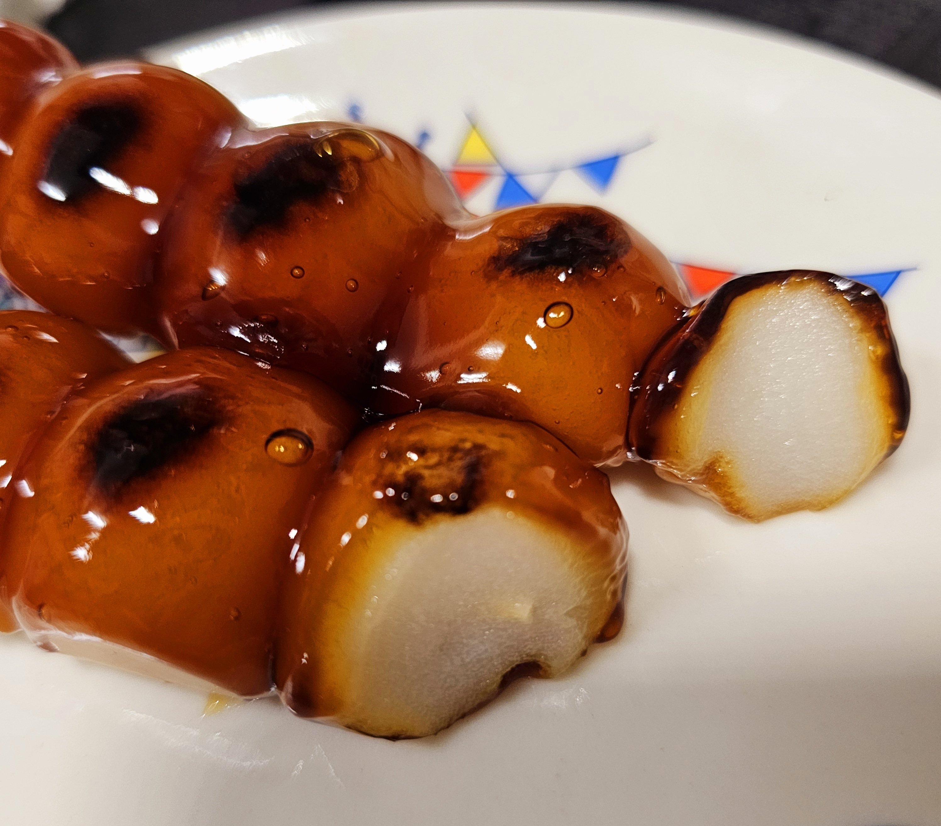 みたらしページ 今さらだけど 山崎のみたらし団子を食べて沢山語る｜A