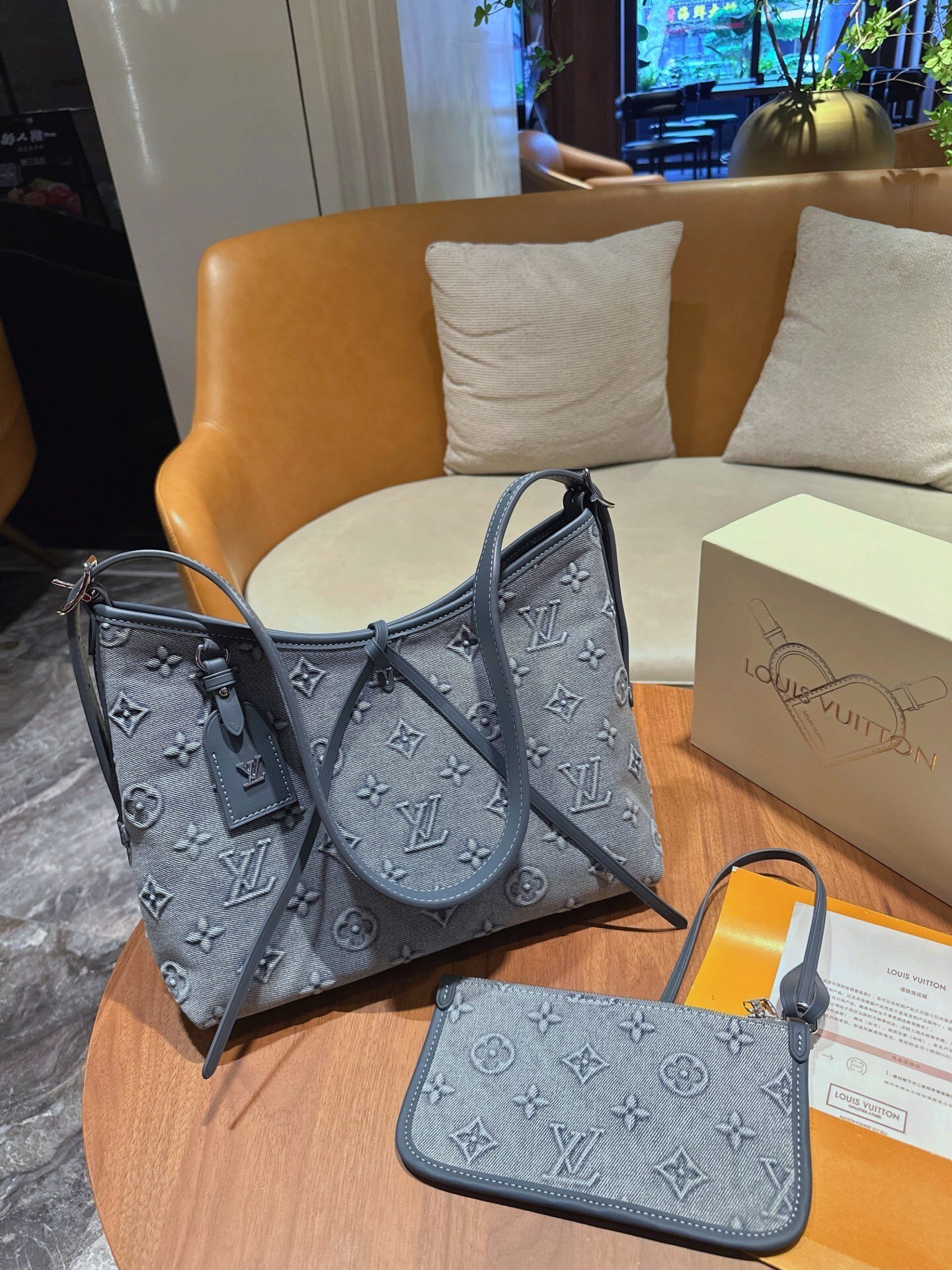 【新作♡機能的でシックなデザイン♪】LV バックアップ LV キャリオール 新作通勤バッグ｜coco