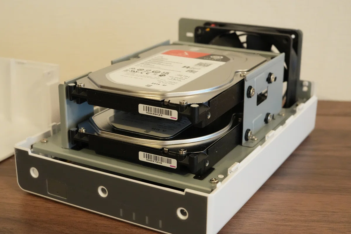 Synology DiskStation DS223j HDD 取り付け