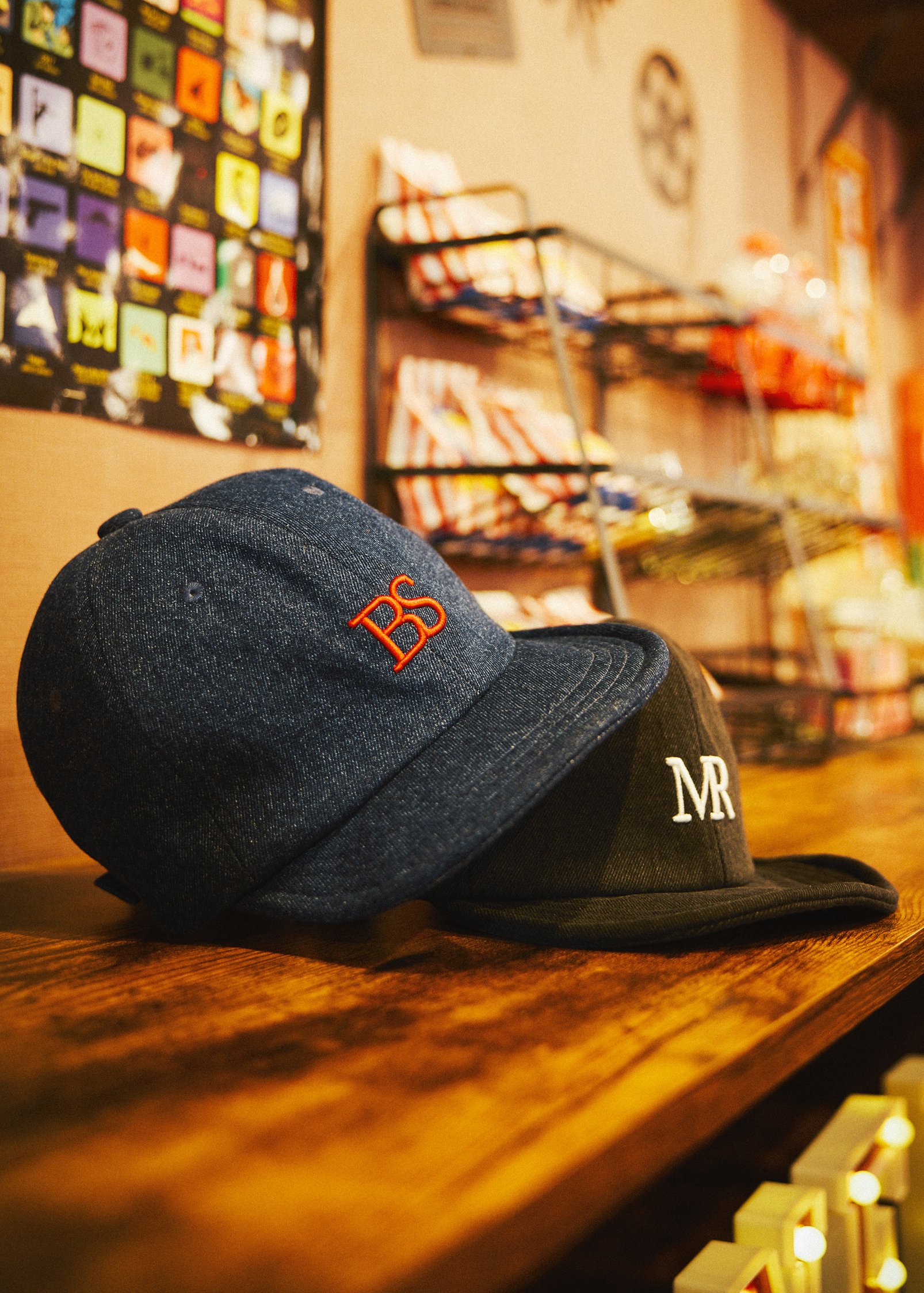 UNIVERSAL OVERALL」×「マユリカ」「紅しょうが」第二弾コラボが