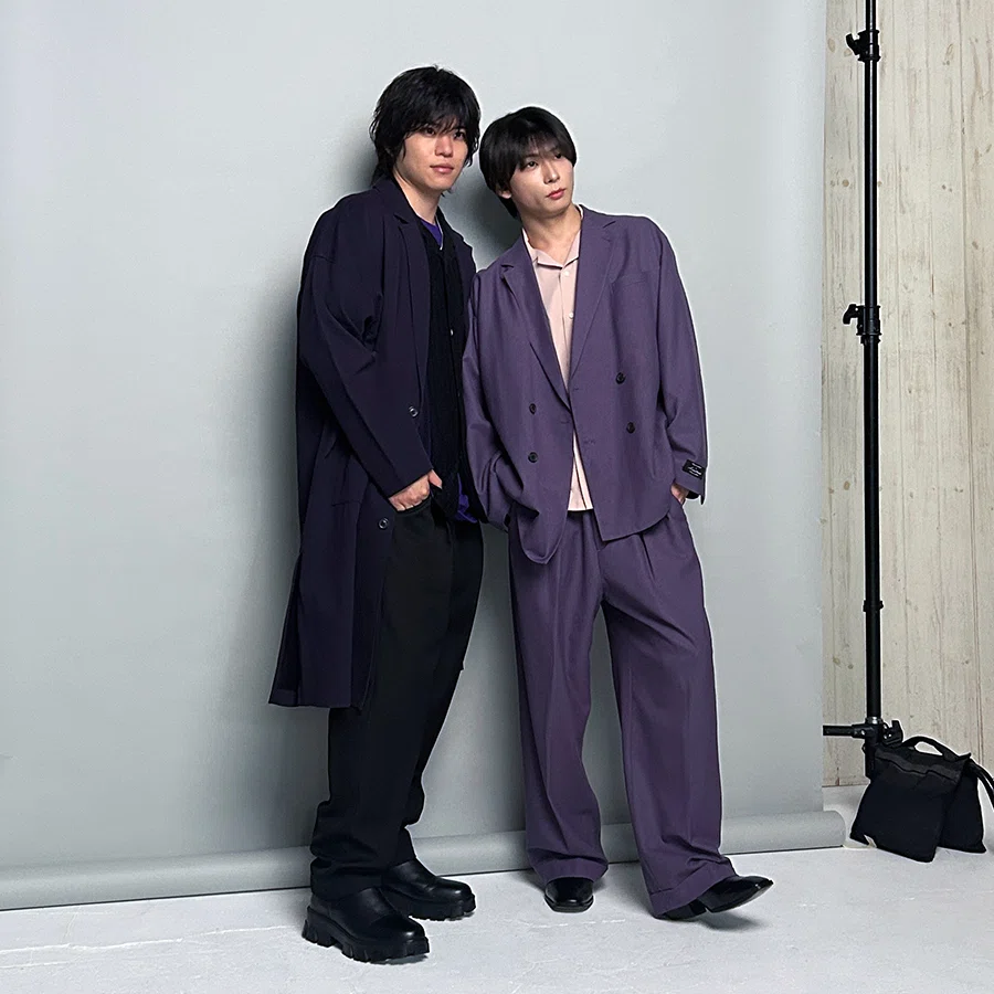 表紙は舞台『刀剣乱舞』の佐藤祐吾＆岩崎悠雅！ 『off stage』vol.93