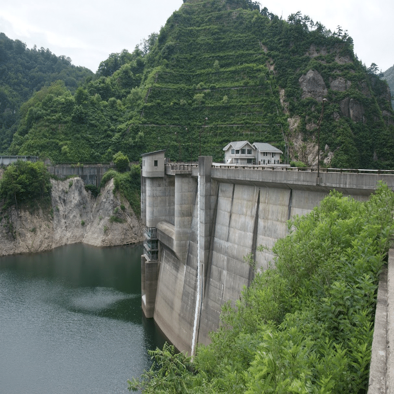 奥三面ダム（新潟県）｜一日一堰｜町田 奈桜