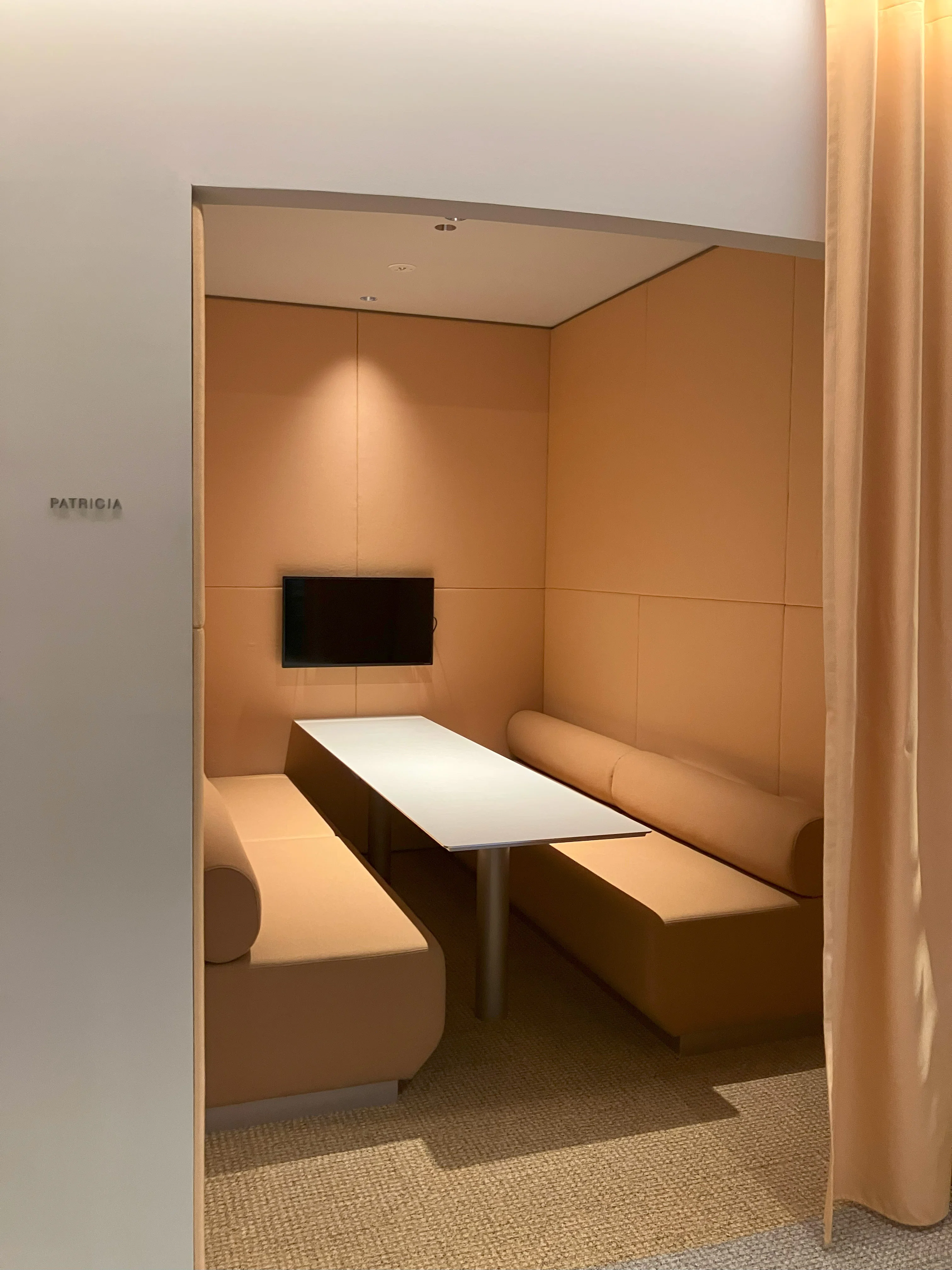 オフィス探訪シリーズ】Cassina ixc.本社オフィス｜プランテック