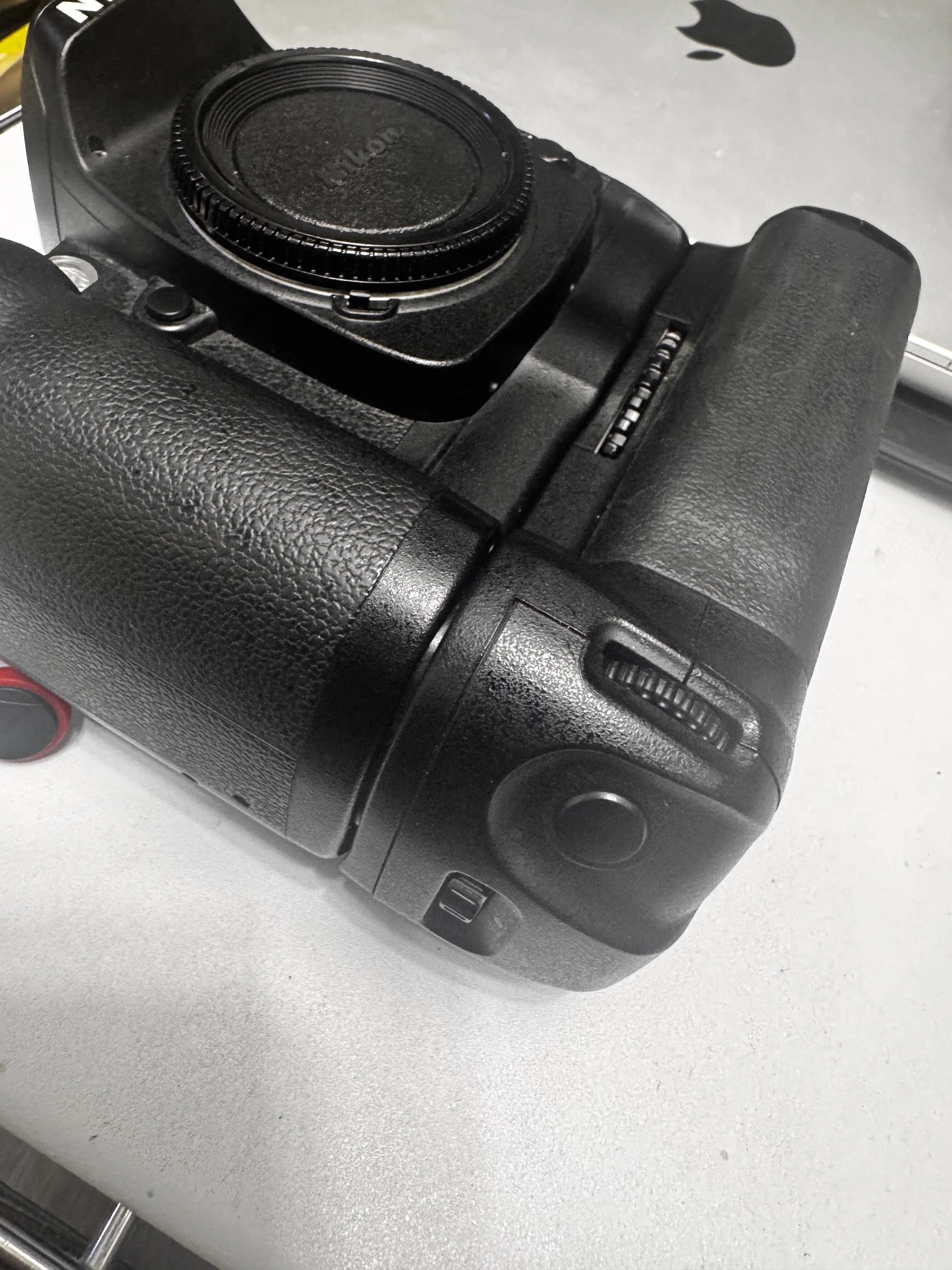 Nikon D100 MB-D100つき 美品 Nikon MB-D100 マルチファンクションバッテリーパック｜Yahoo