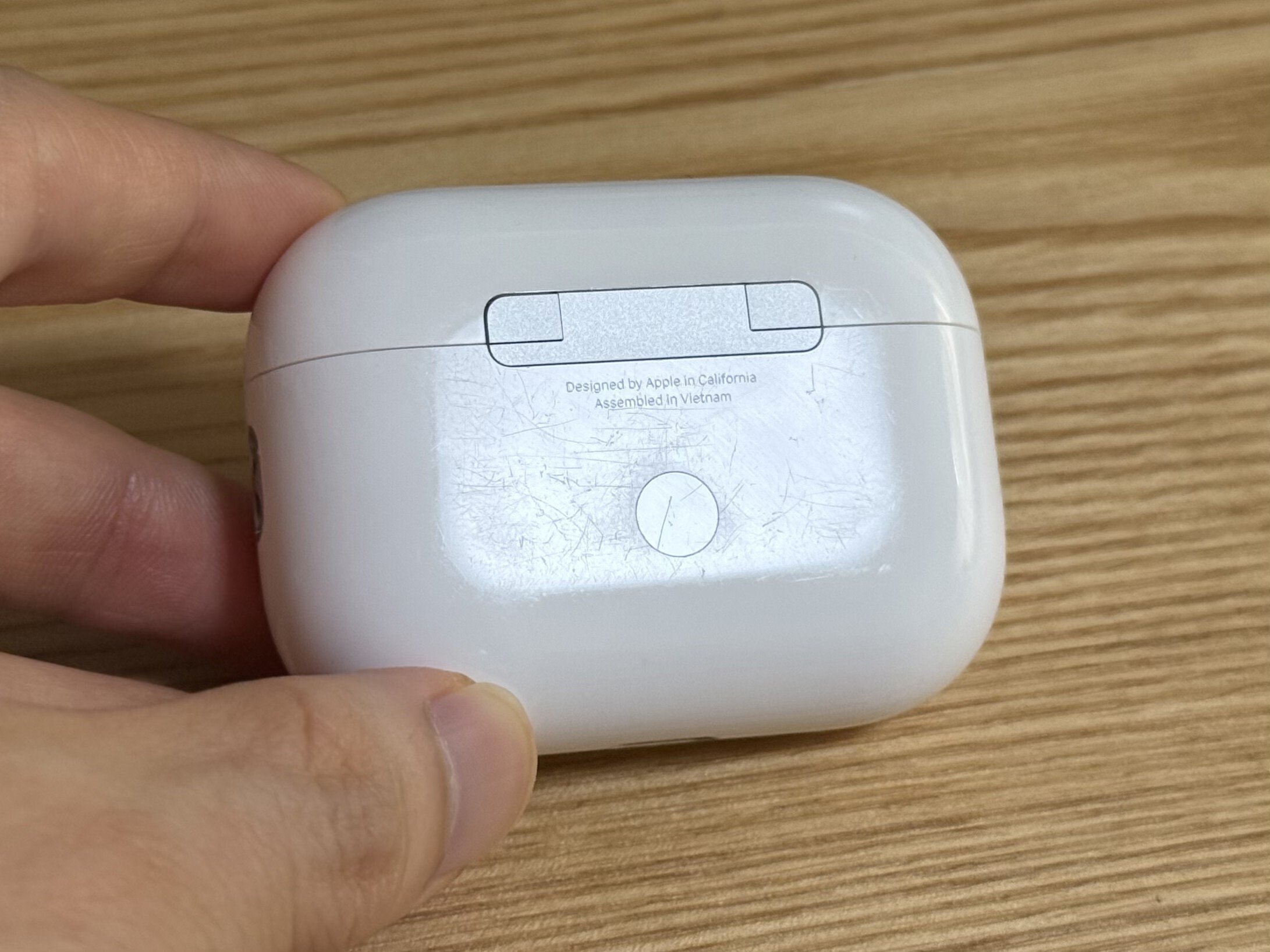 AirPods】ケースを付ける気持ちがわかった。｜ゆきてく