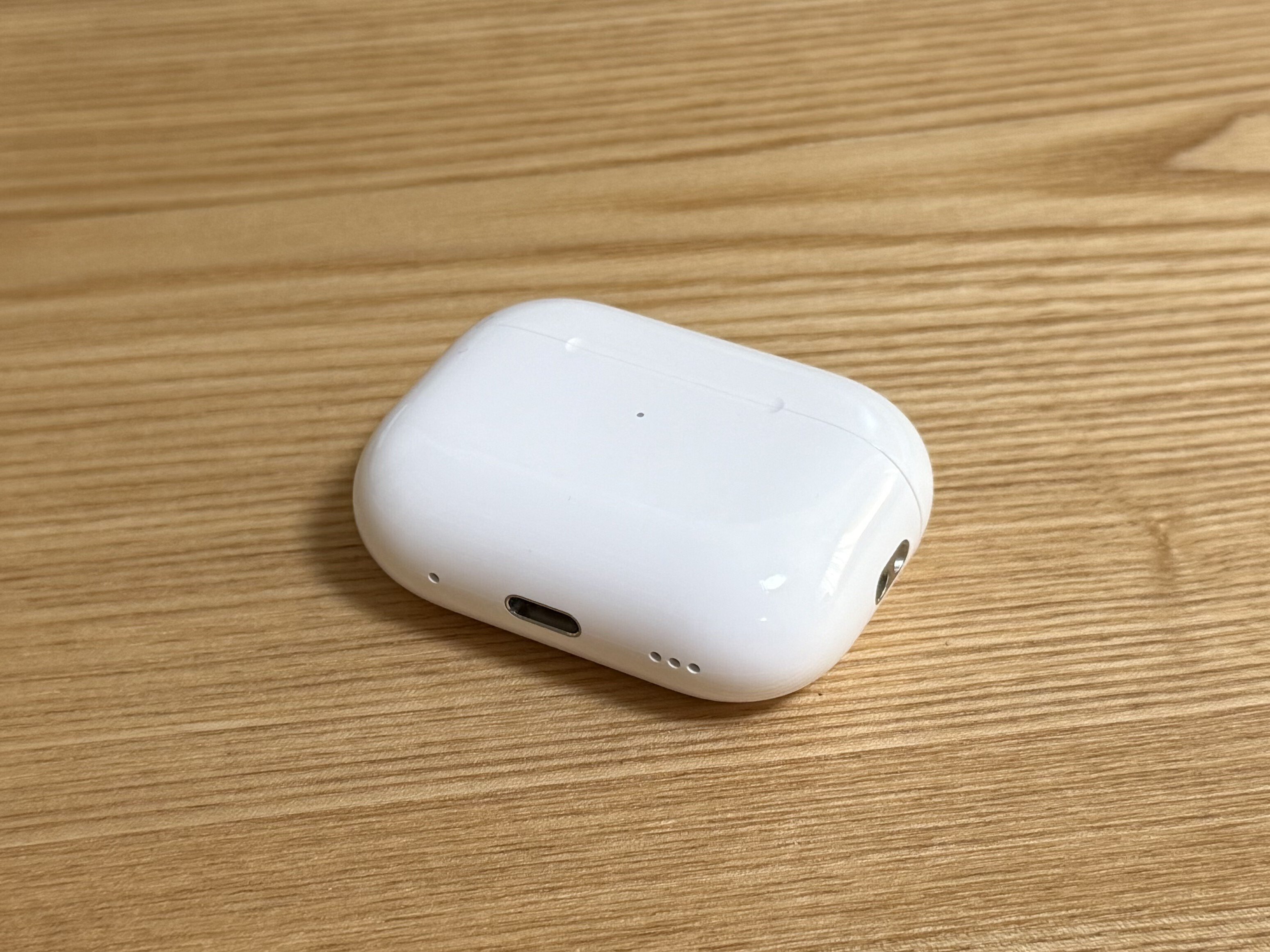 AirPods】ケースを付ける気持ちがわかった。｜ゆきてく