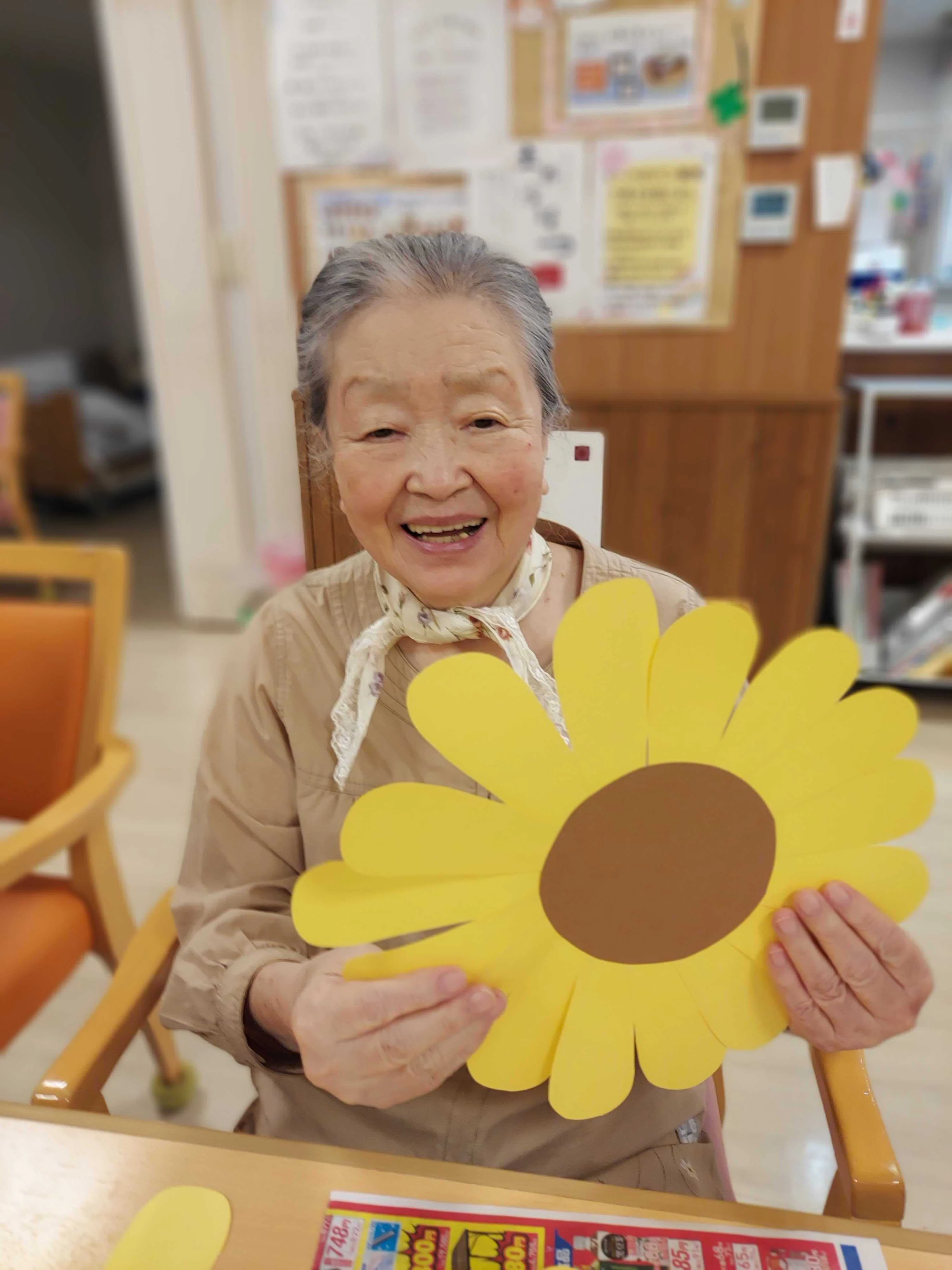 🍀深草しみずの里デイサービス🍀7月壁画制作ひまわり🌻｜深草しみずの里