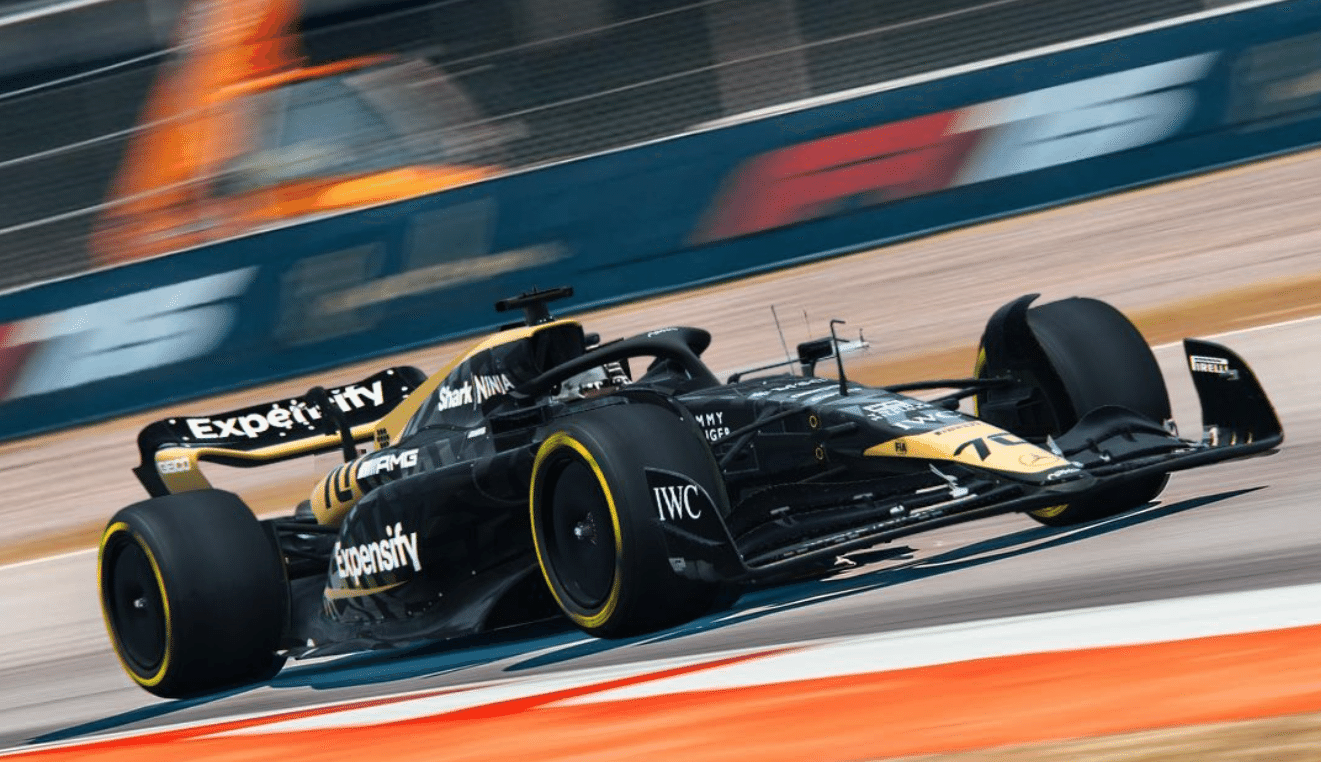F1を”侵食”するアメリカン・ドリーム？架空チーム「APXGP」に群がる