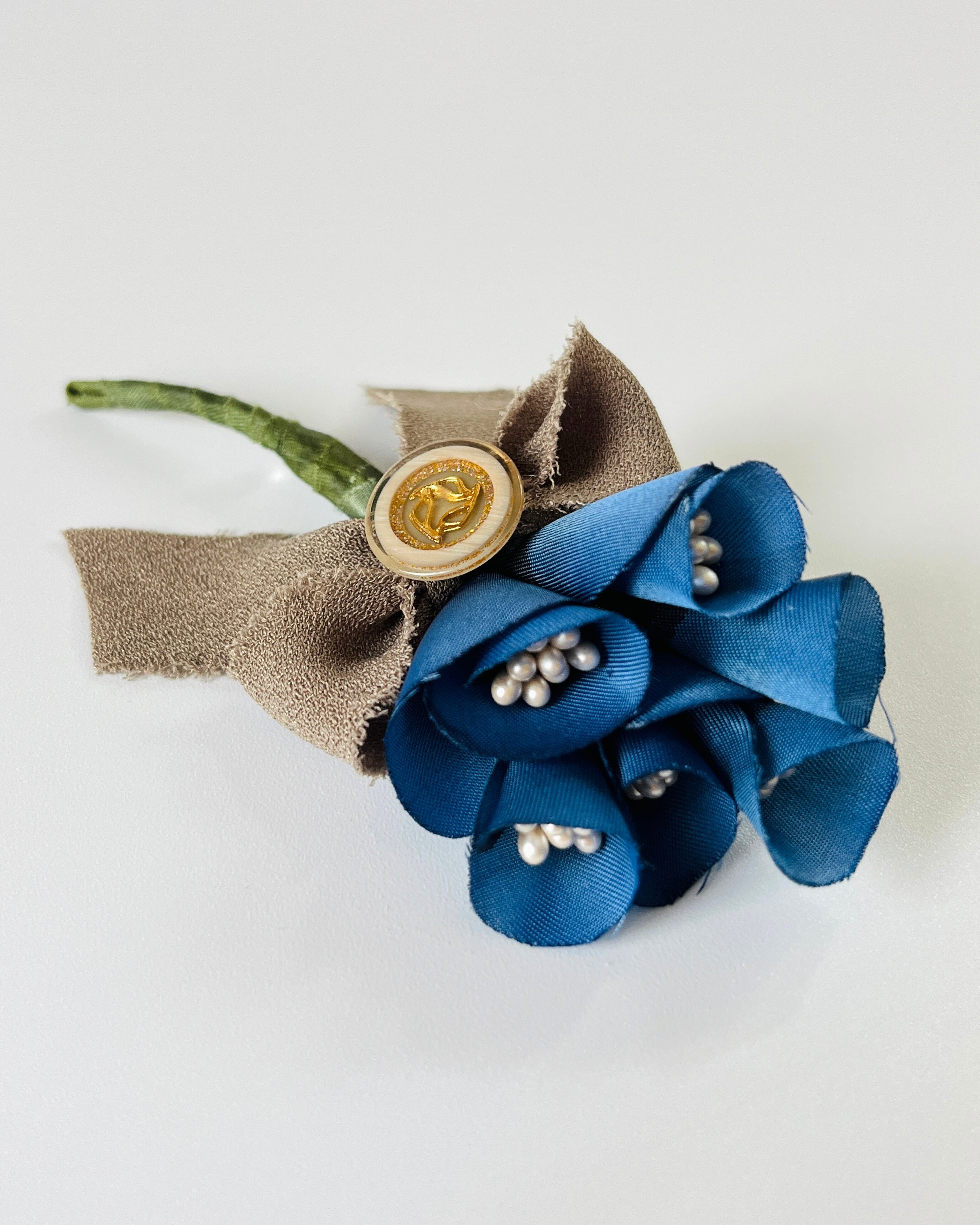 布花×ジョーゼット×ヴィンテージボタン｜新しいスタイルの布花