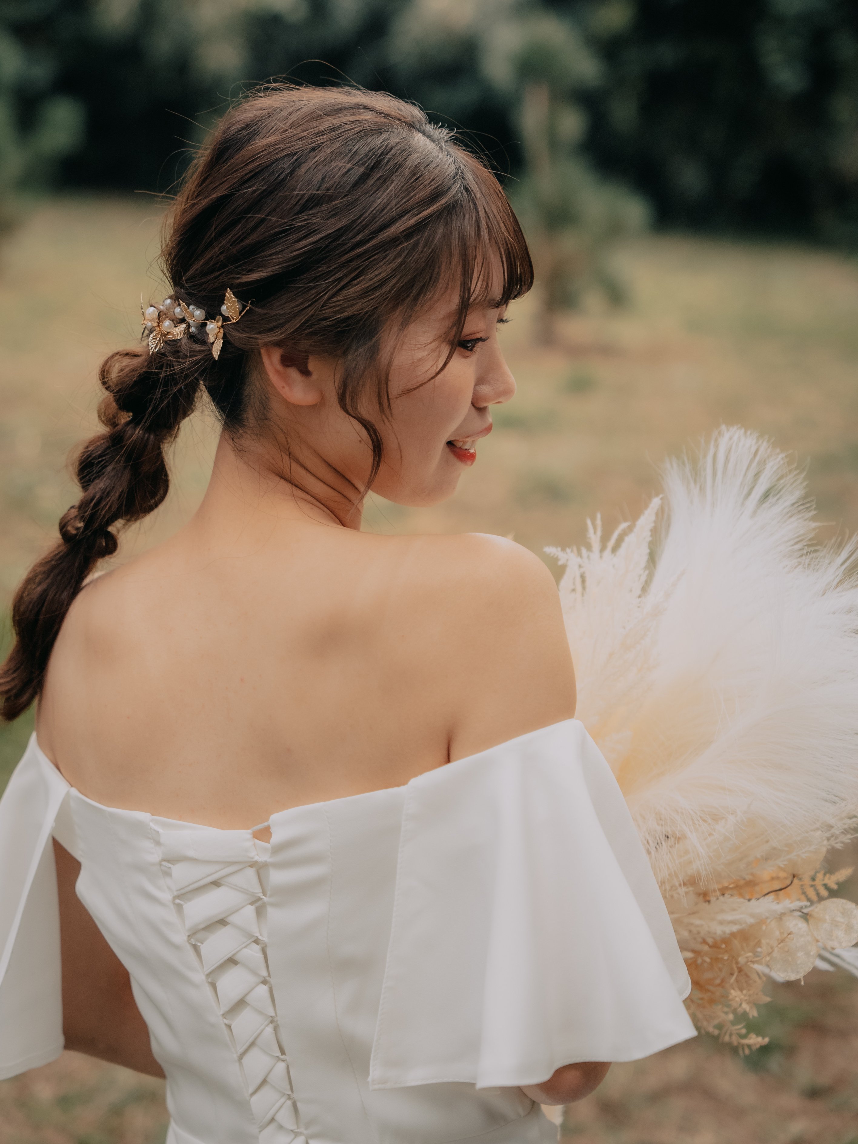 女性必見！】結婚式前撮りで人気のヘアスタイル特集💍｜ウェディング前