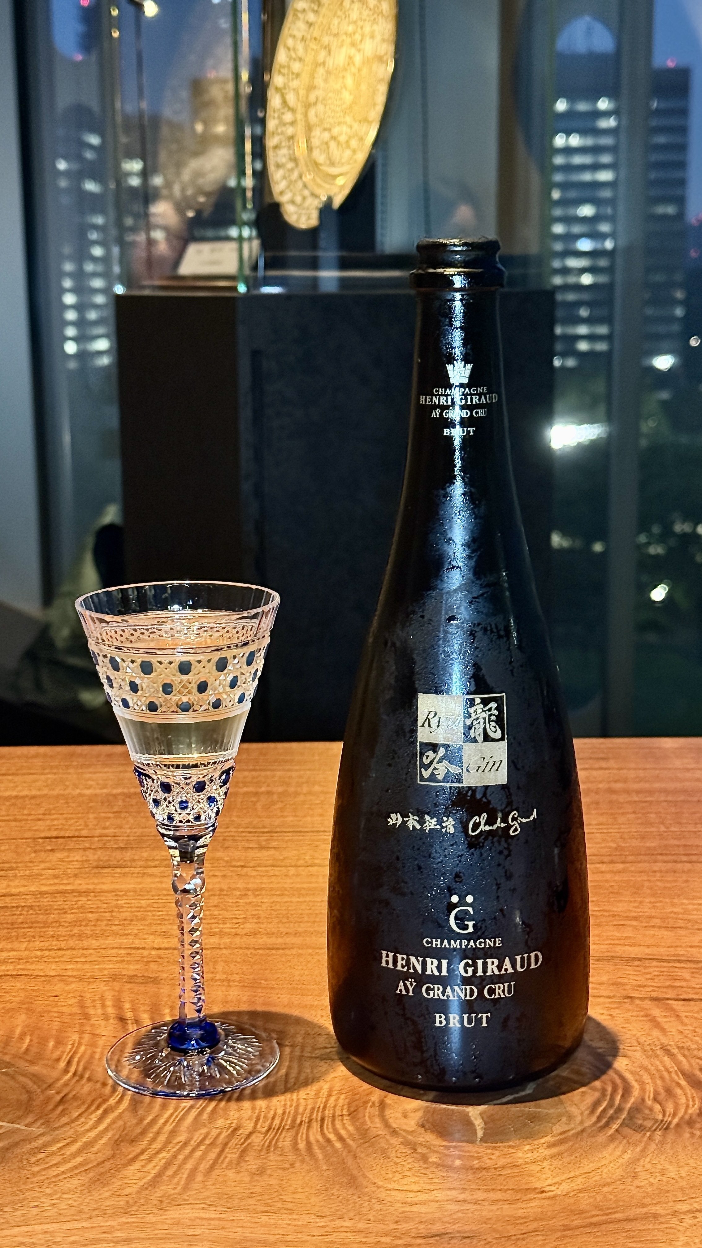 日本料理龍吟　サイドカバーに傷あり！ 六本木 日本料理 龍吟 『最後の晩餐』 : AQB59 レストランを