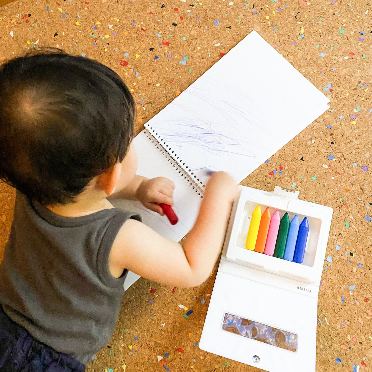 おえかきのはなし《1歳からのクレヨン選び》｜カカ