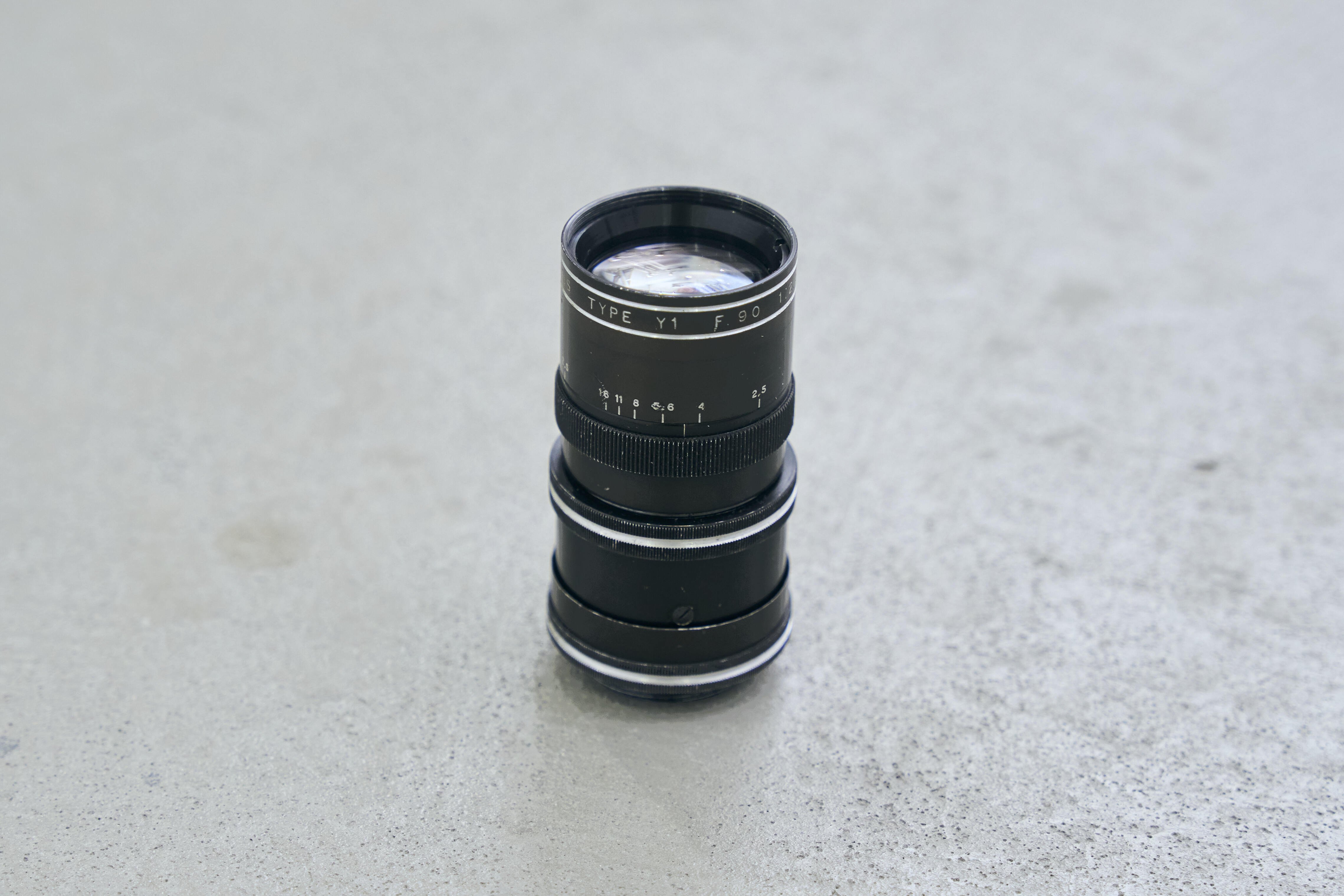 Angenieux アンジェニュー 90mm f2.5 Y1 EXAKTA l.jpg