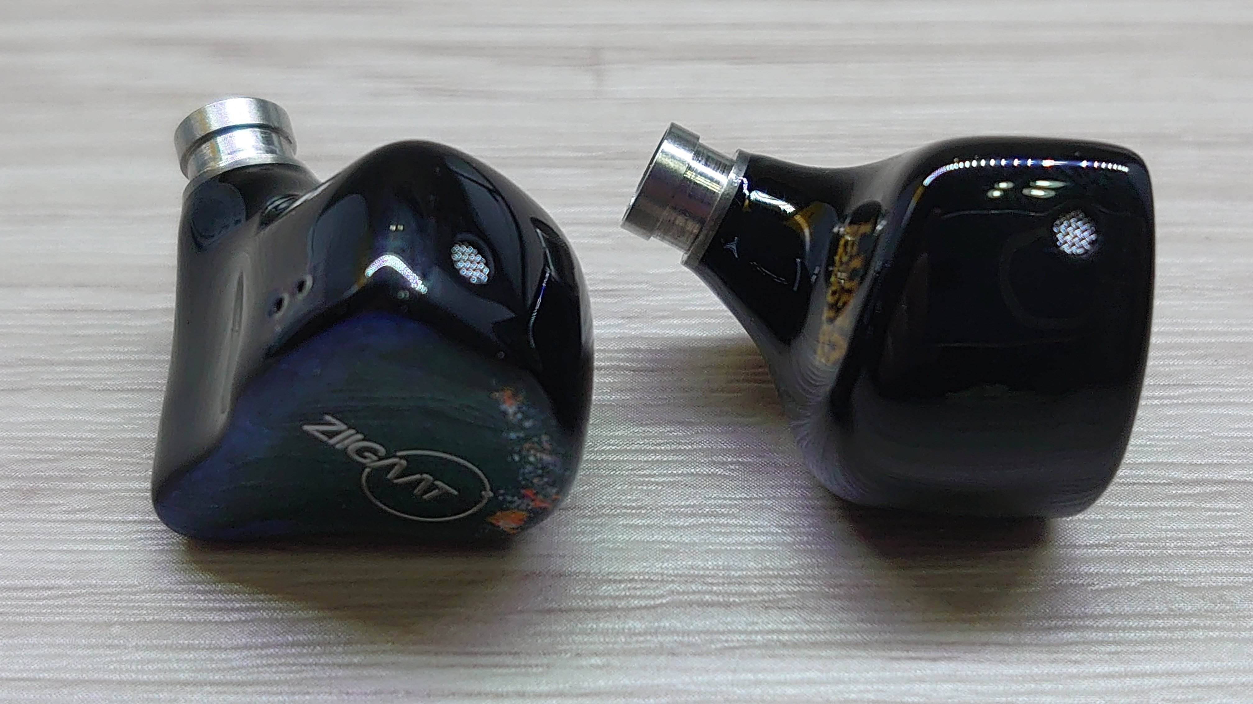 □ZiiGaat Luna 紹介｜イヤホンジャックと豆🐒@ポタオデ