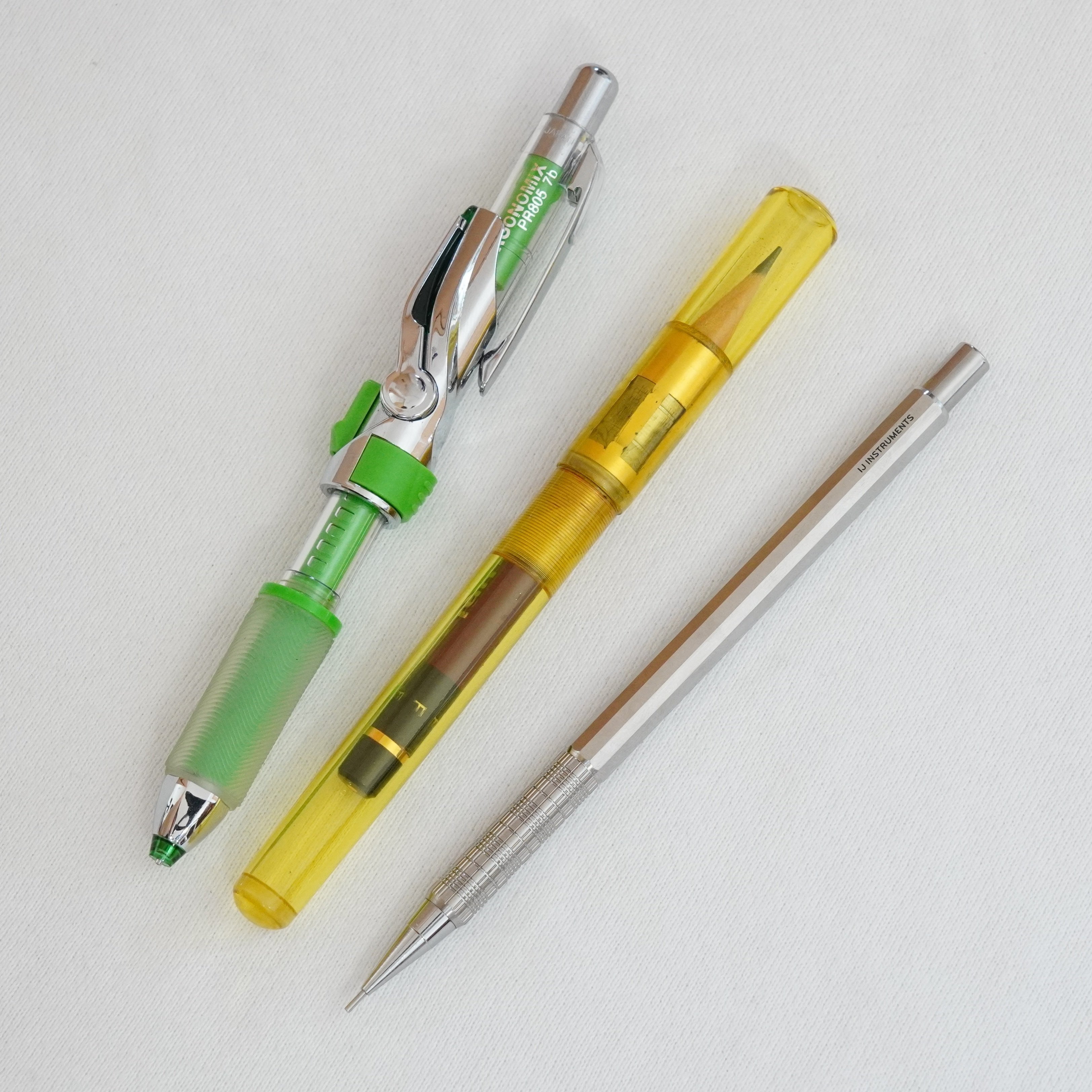 ジヒョペン^_^ ホカ（HOKA）（メンズ）ランニングシューズ ジョギングシューズ