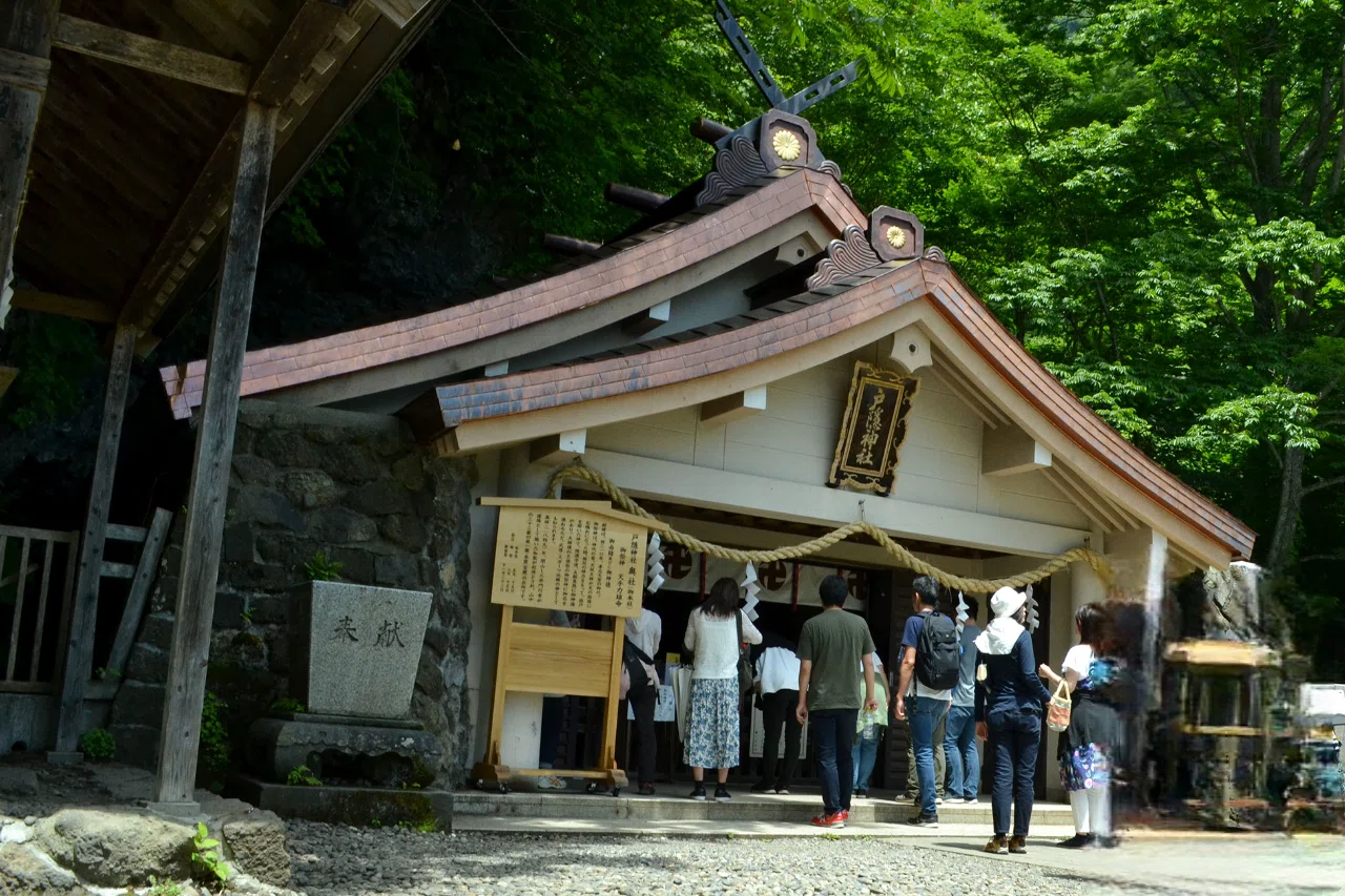 天の岩戸開き」の神々を祀る戸隠神社【古事記⑦長野】｜ASAMI