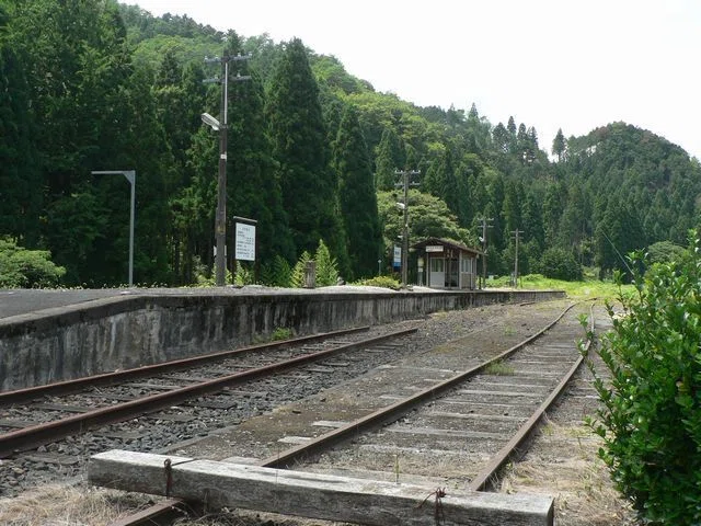 美作河井駅 美作河井駅｜電話番＠note 因美線 - 津山瓦版 | 昭和を