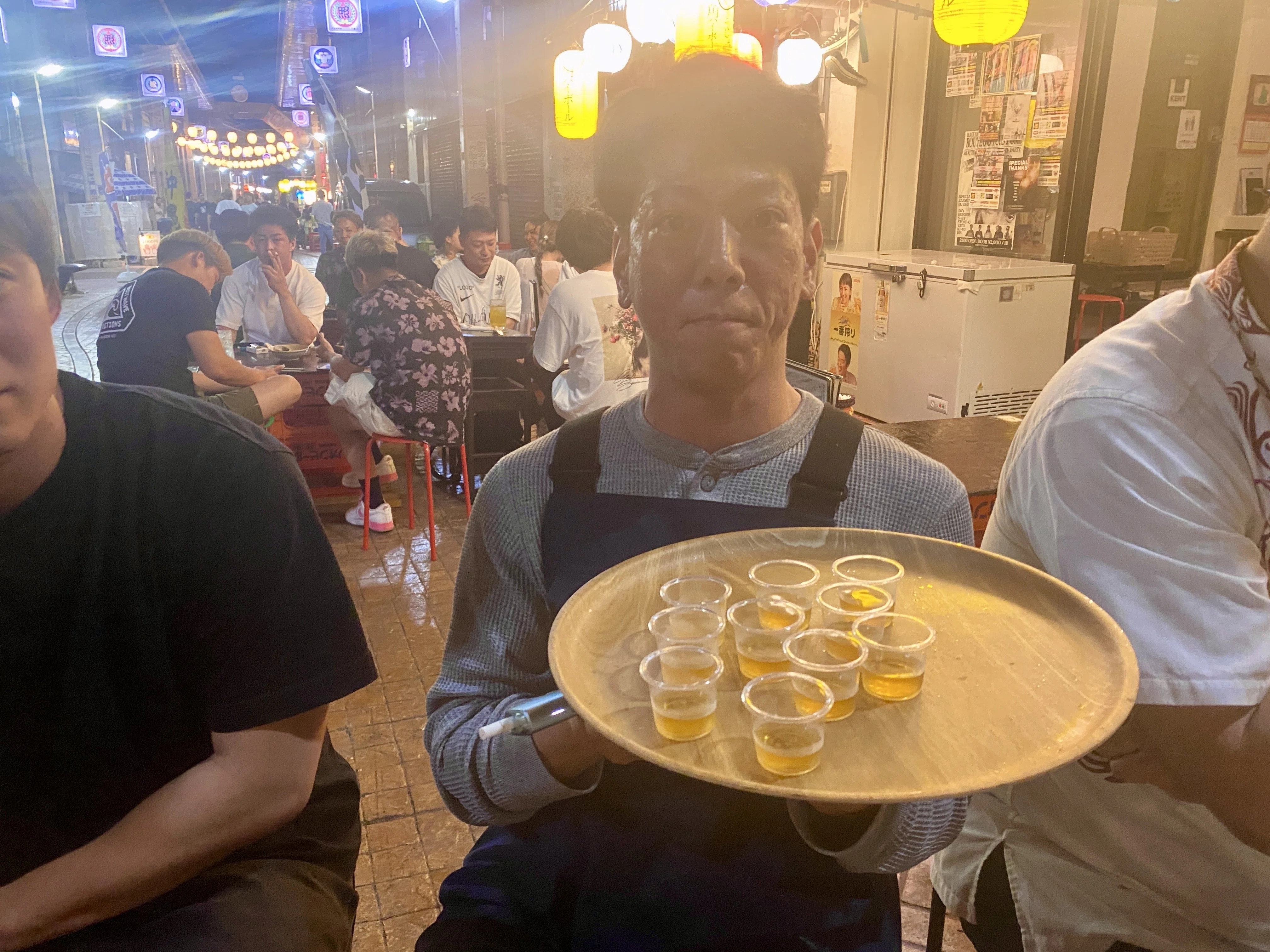 飲んで！踊って！楽しんで！コザ出身が教える、カオスなコザツアー