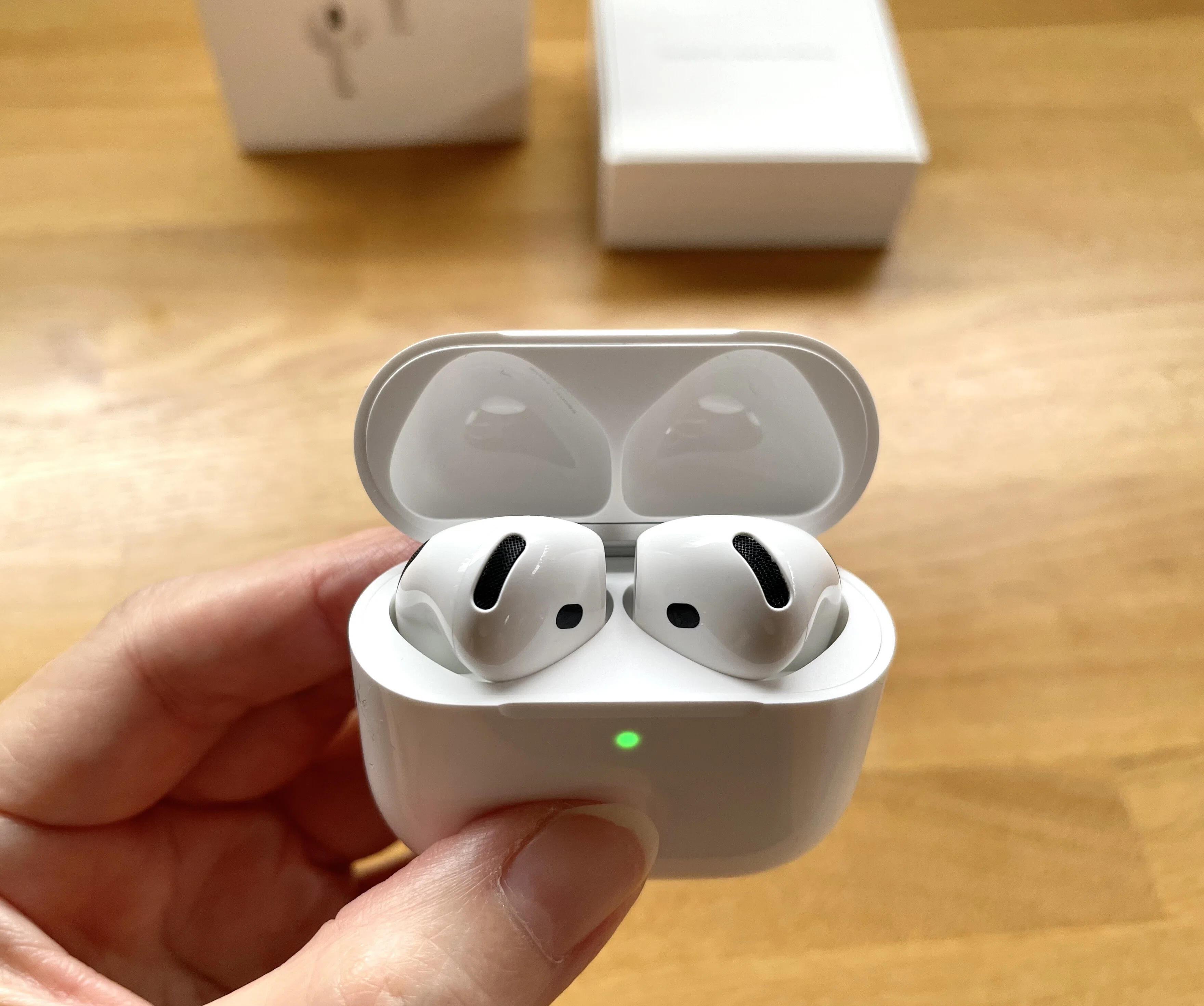 AirPods 4 がヤバい｜アユミ＠絵描き