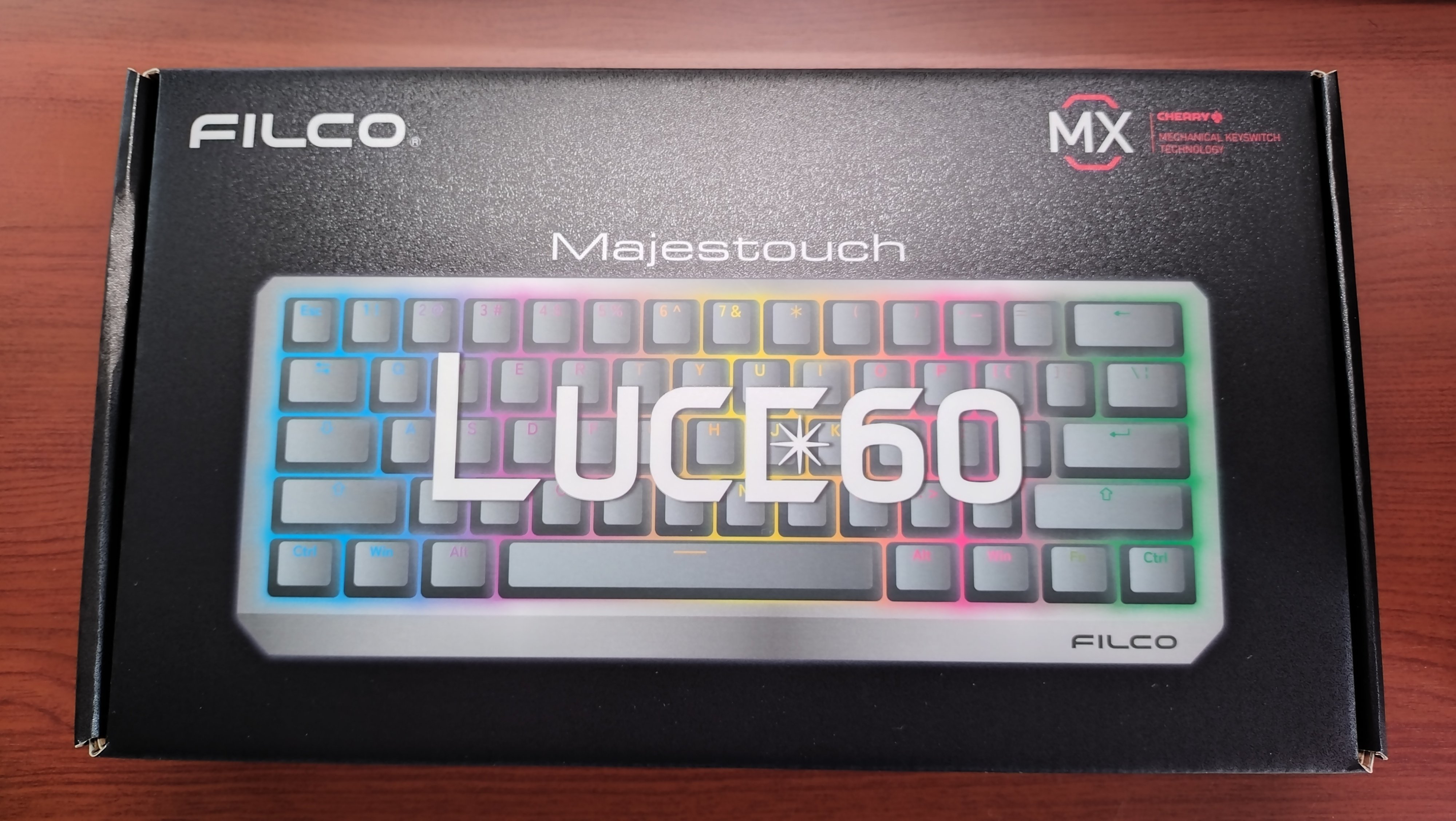 【使用少・最新モデル】FILCO Majestouch Luce60（静音赤軸） 恐らく日本最速の「FILCO Majestouch Luce60」レビュー｜リベルタッチ