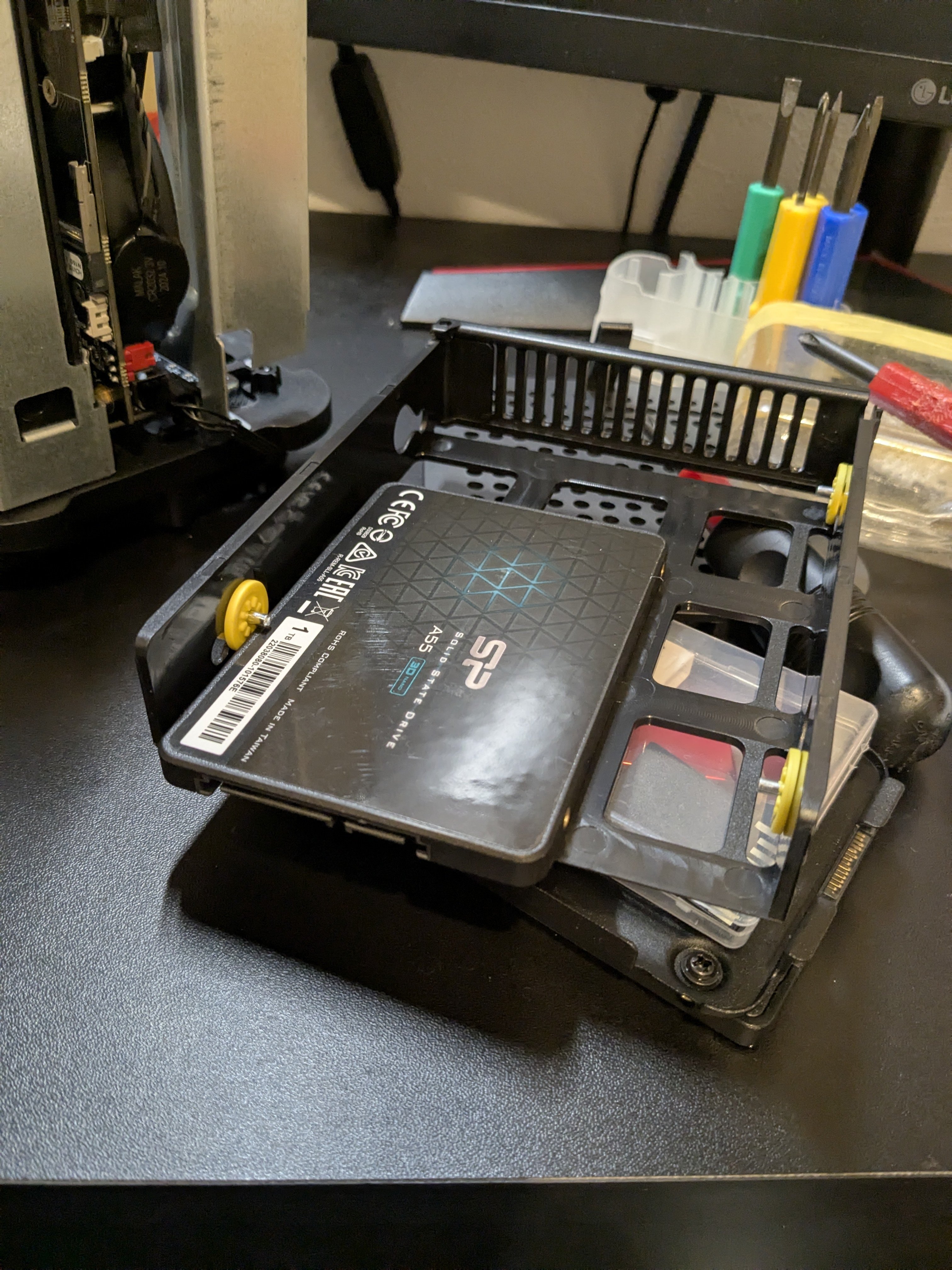 自作サーバー NAS NASを成す：ミニPCでNASを自作(成功編？その1、組み立て・OS導入