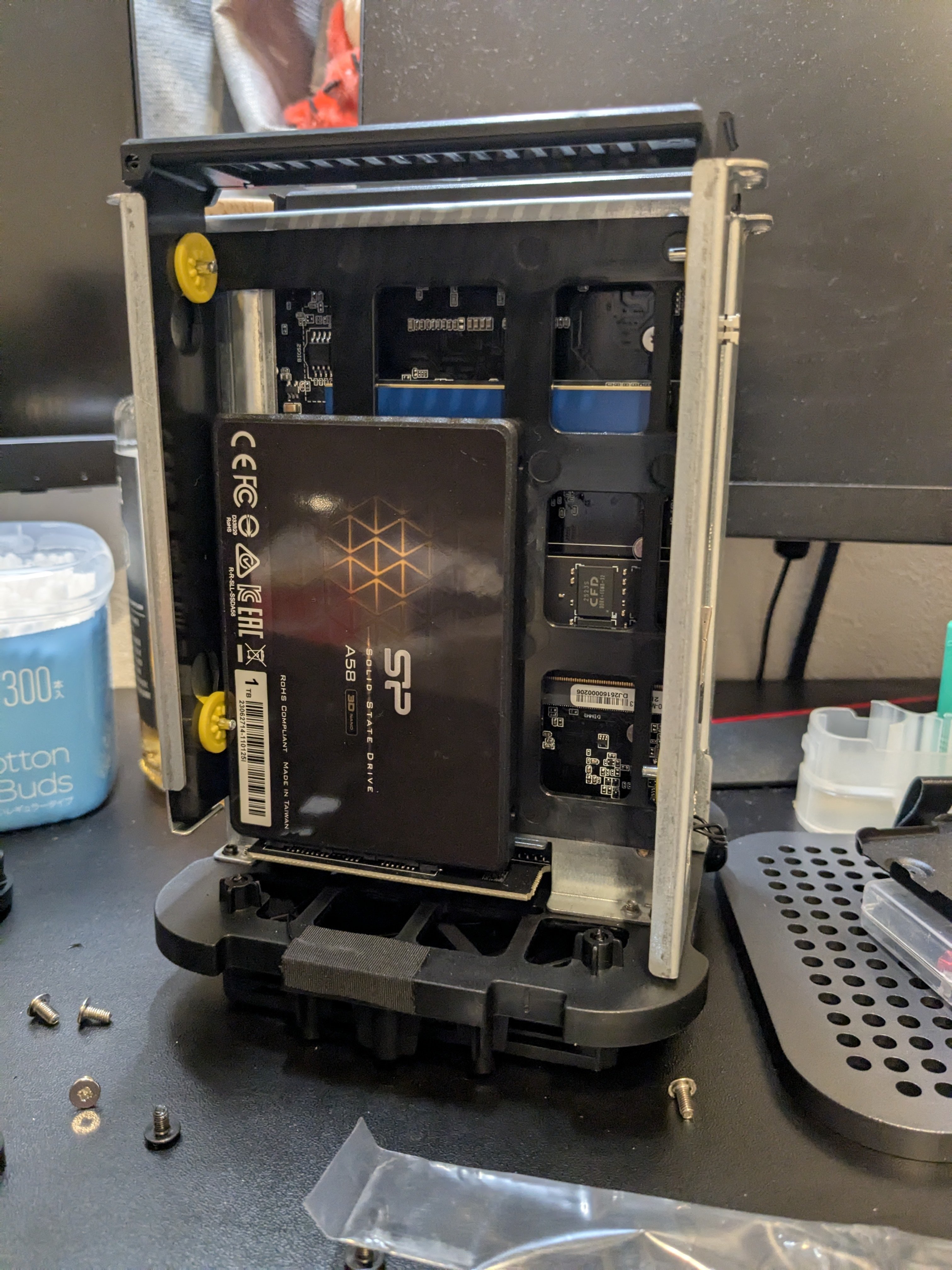 自作PC！AMD A8-7600 HDD1TB×3 TrueNASで自作NAS化 NASを成す：ミニPCでNASを自作(成功編？その1、組み立て・OS導入