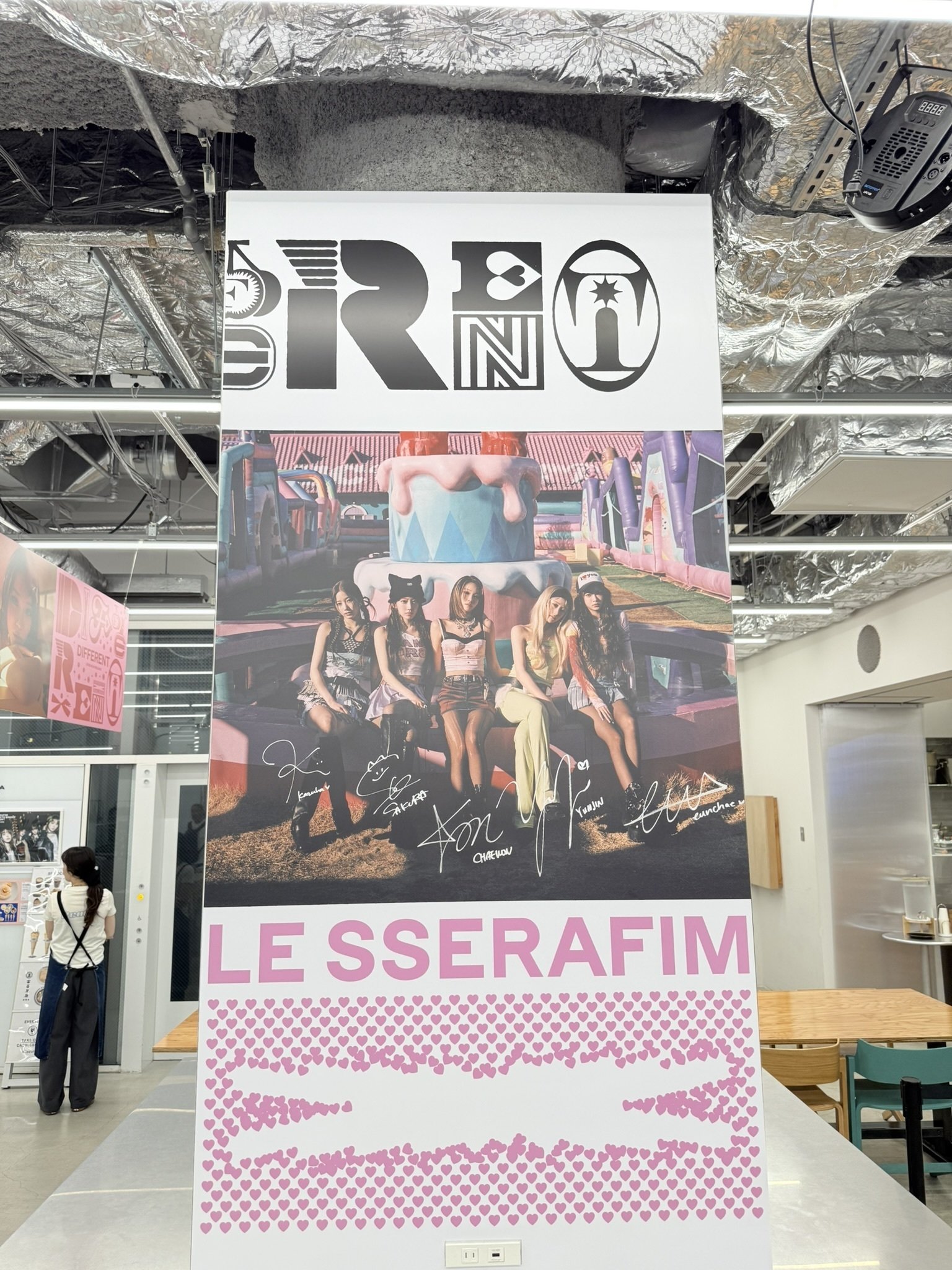 LE SSERAFIM DIFFERINT POP UP STORE AT OMOKADOーー推し活旅#02｜うぃ