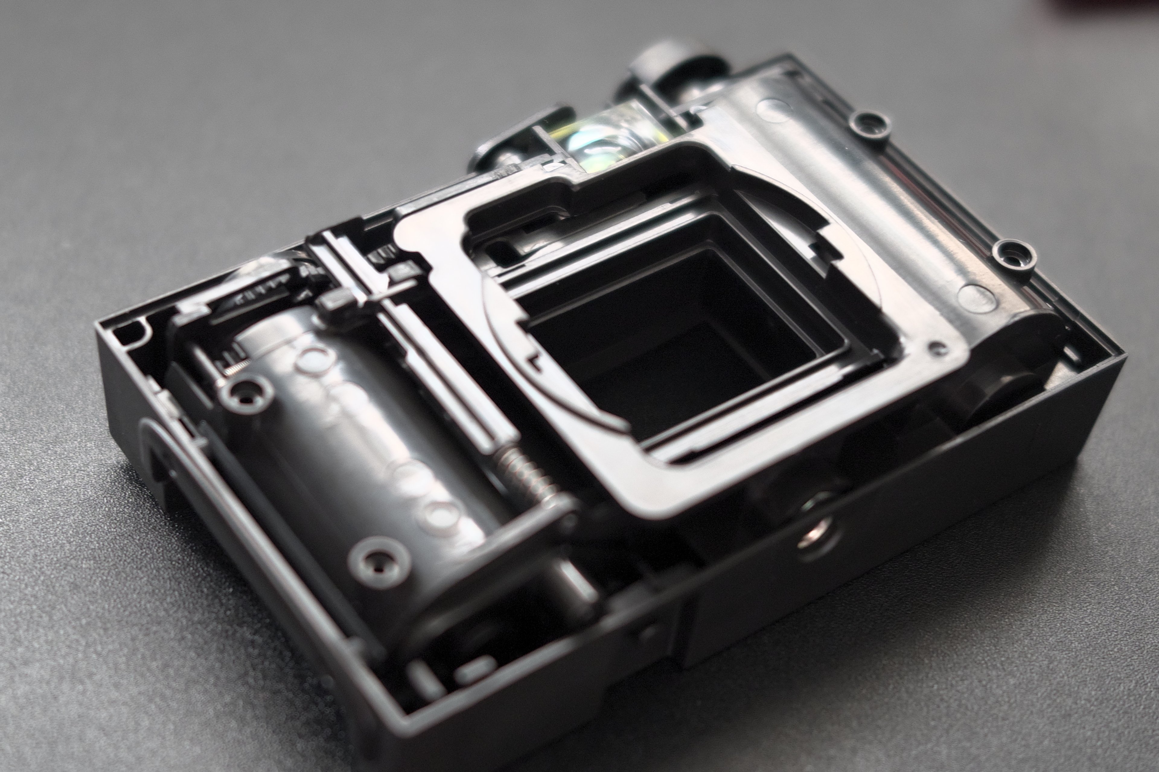 組み立て式フィルムカメラ LAST CAMERA 組み立て式フィルムカメラ LAST CAMERA 新発売のプラモデル式