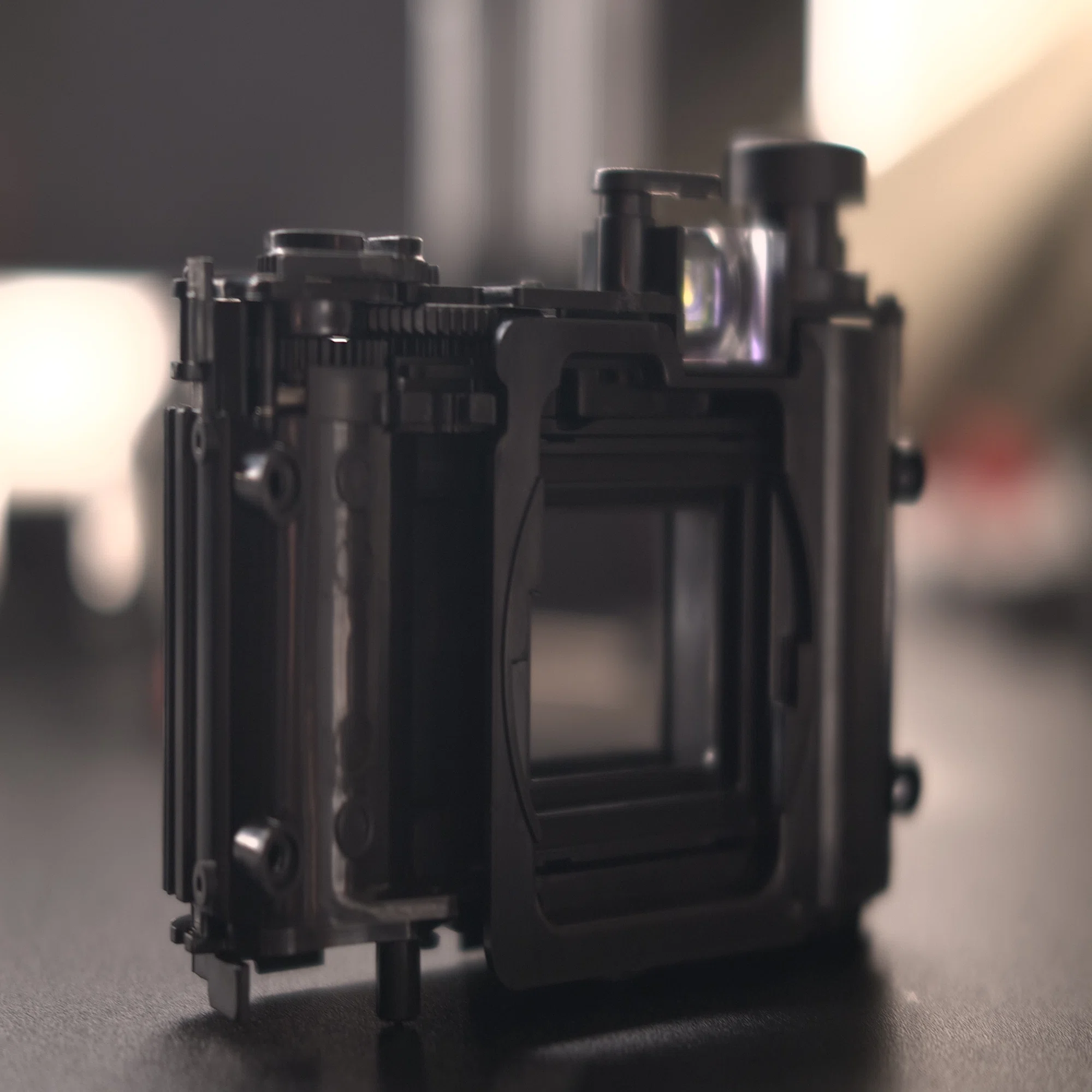 レビュー】プラモデルのカメラ「THE LAST CAMERA」（組立編）｜プラナリア