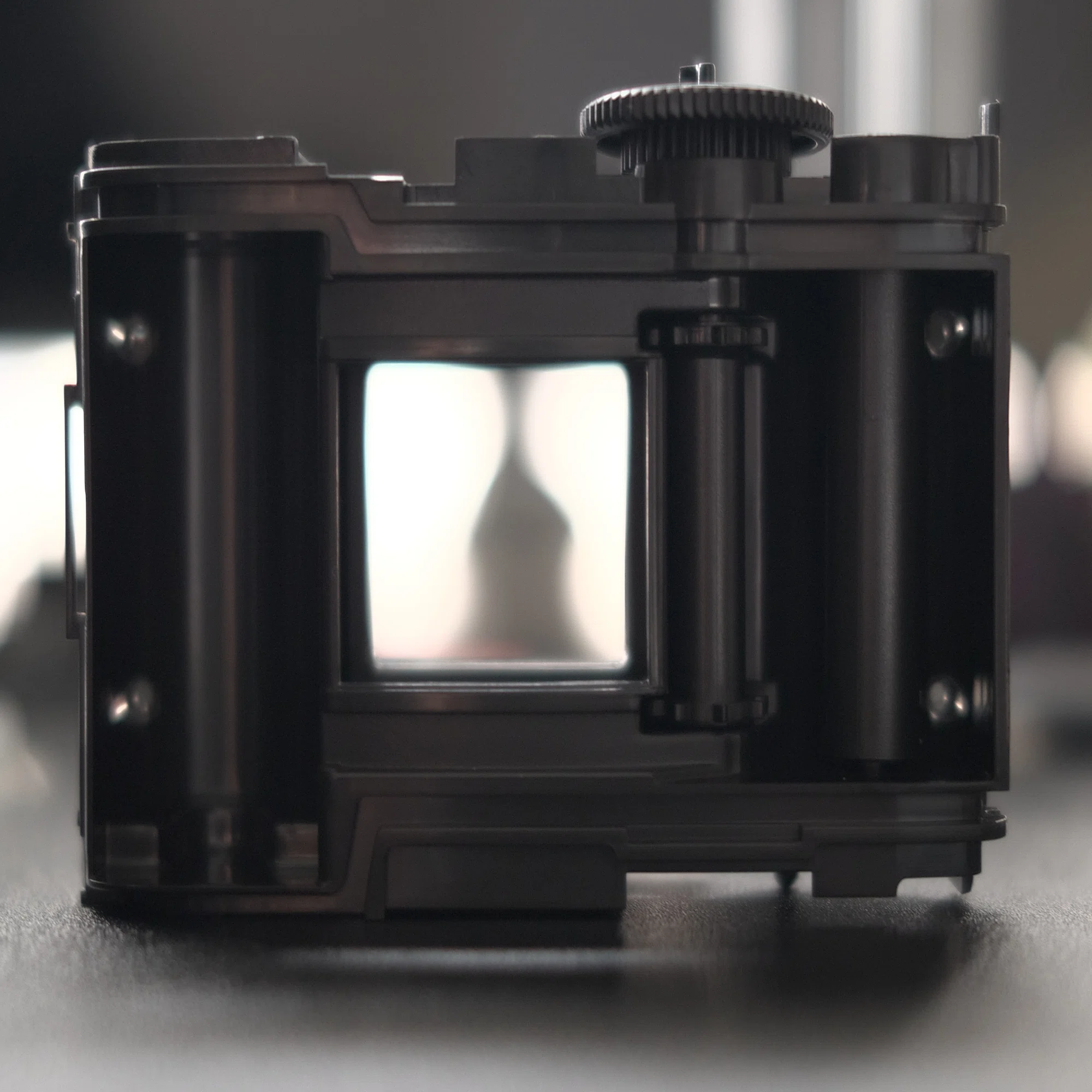 レビュー】プラモデルのカメラ「THE LAST CAMERA」（組立編）｜プラナリア