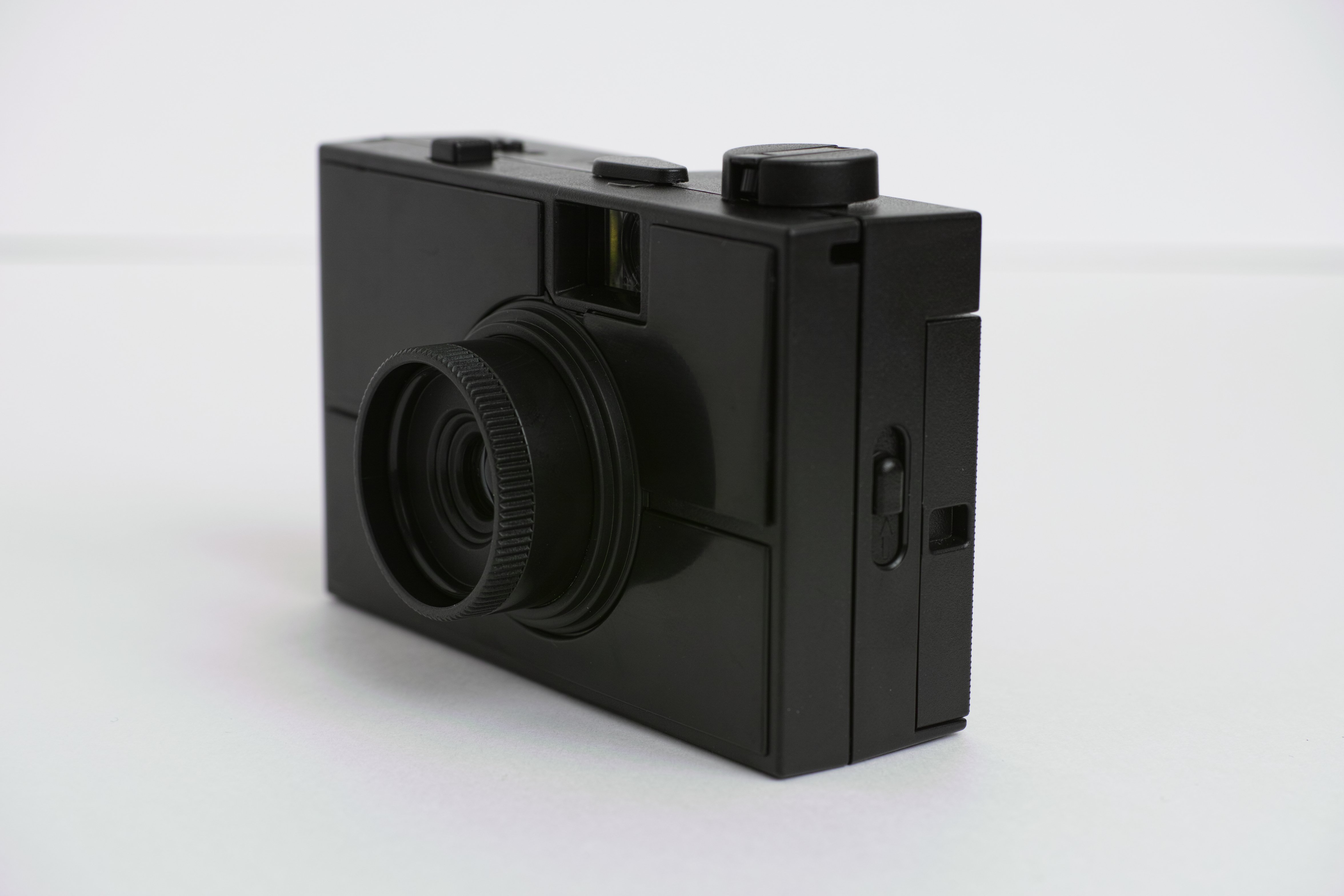 組み立て式フィルムカメラ LAST CAMERA レビュー】プラモデルの