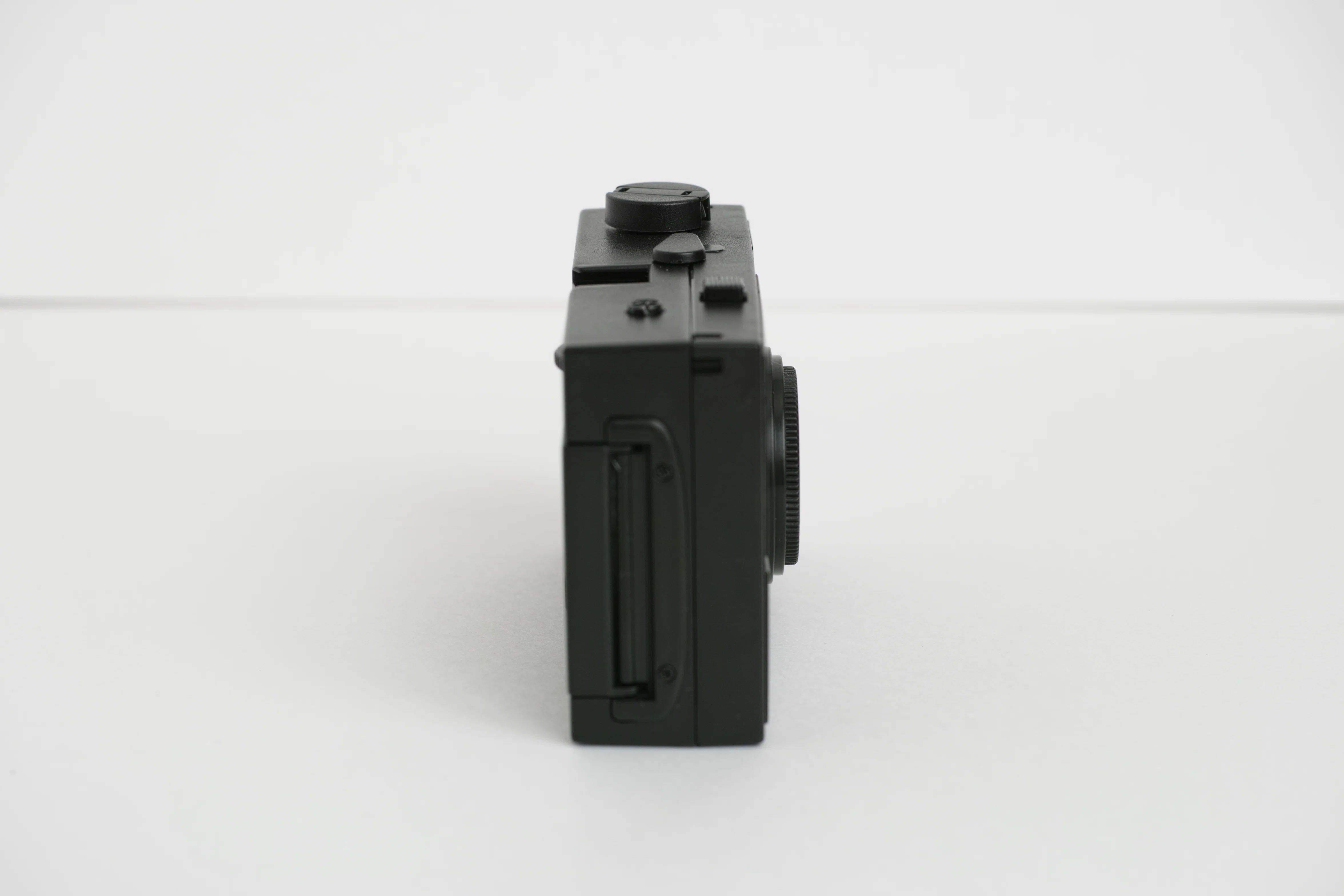 レビュー】プラモデルのカメラ「THE LAST CAMERA」（完成編）｜プラナリア