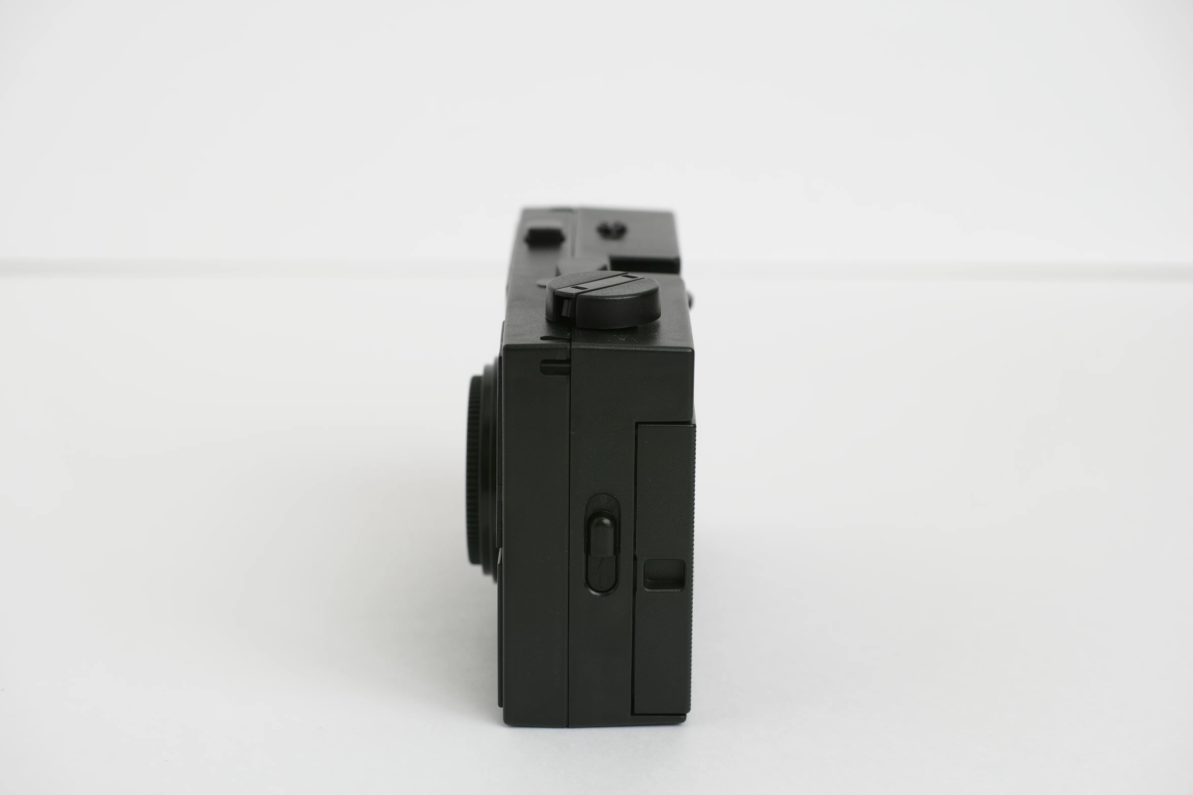 レビュー】プラモデルのカメラ「THE LAST CAMERA」（完成編）｜プラナリア