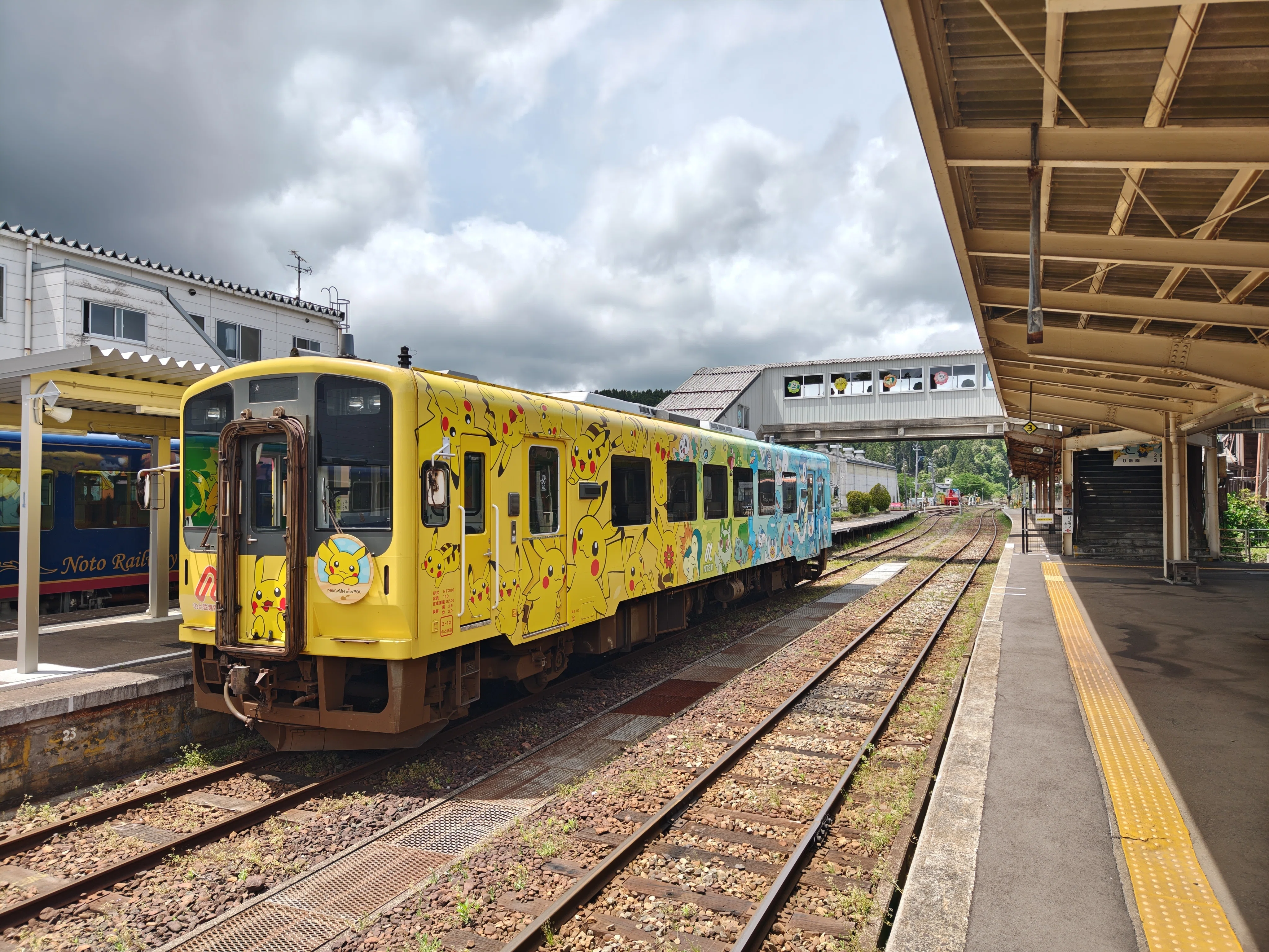 能登路の旅 のと鉄道七尾線穴水駅(道の駅あなみず)｜赤山かいち 大阪