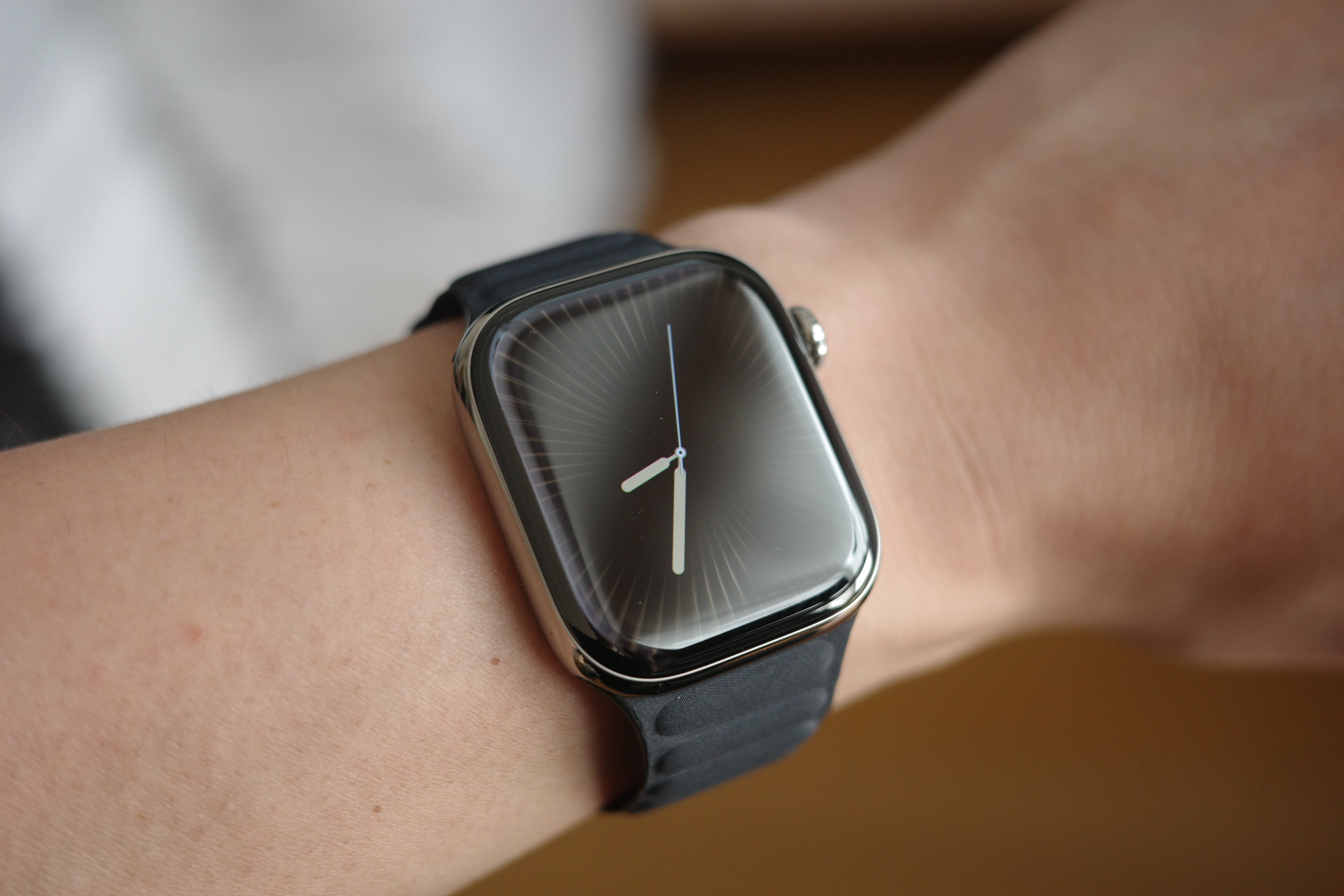 Apple Watch - AppleWatch 42mm ブラック マグネティックリンク S/M 42mmケース用ブラックマグネティックリンク - S/M - Apple（日本）