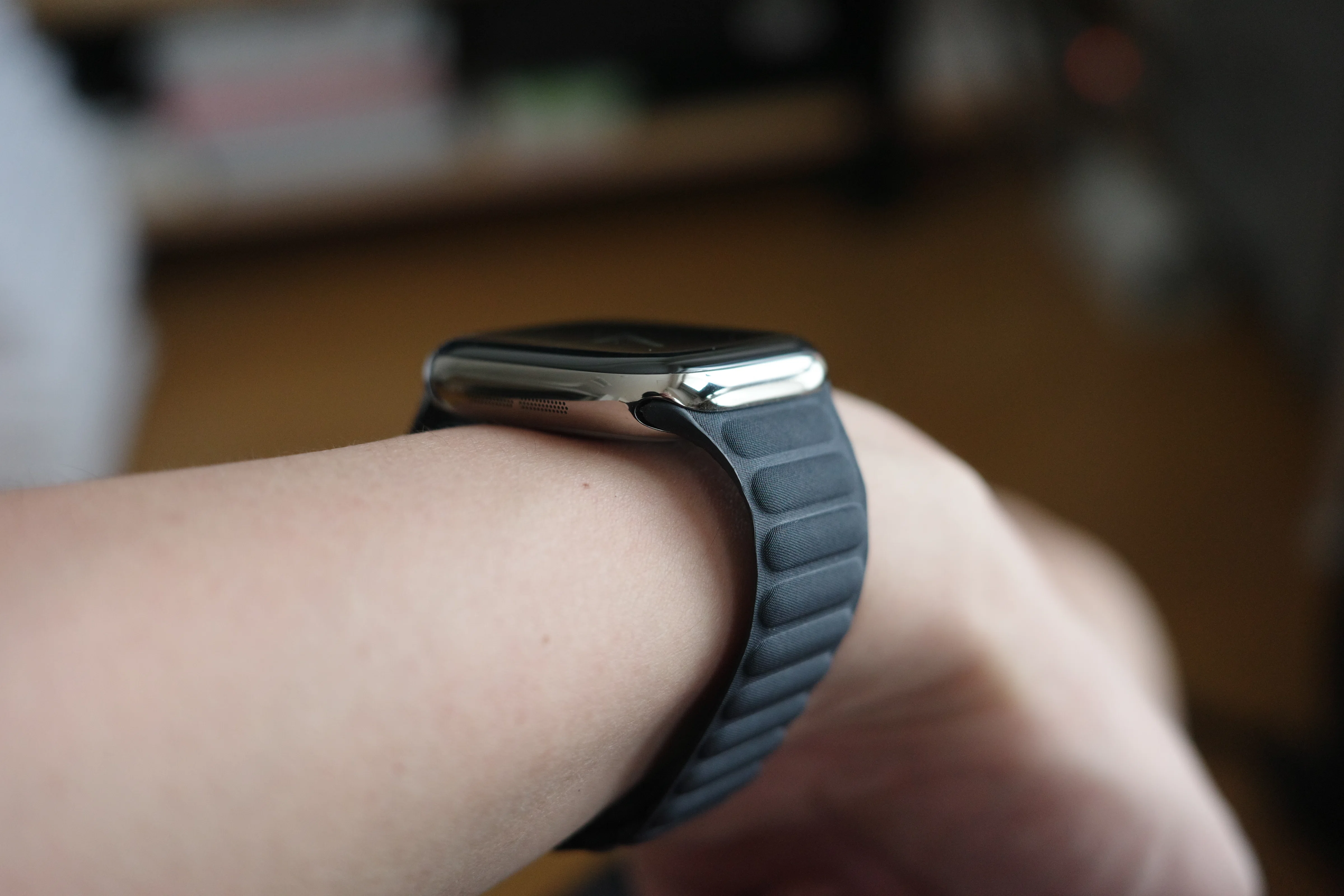 Apple Watch ブラックマグネティックリンク｜金子 洋平