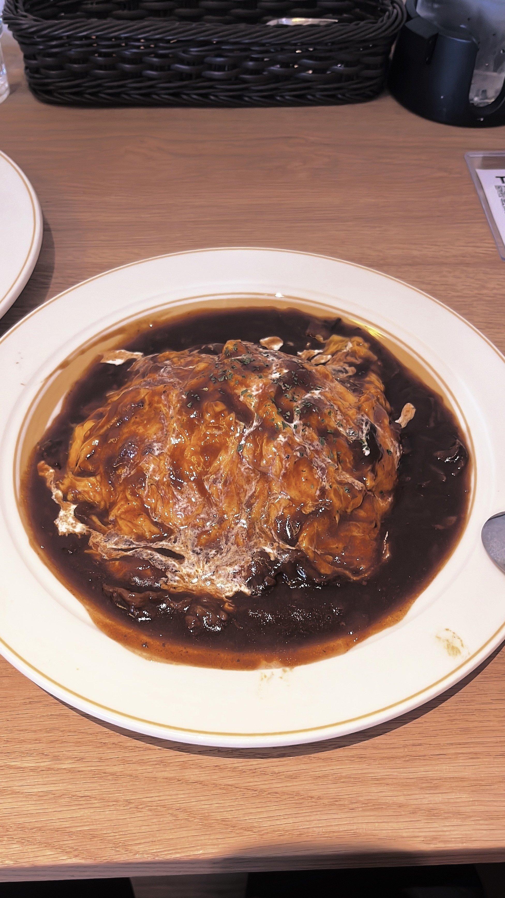 おむらいす ハンバーグオムライスのお店🍳 - 鉄板で作るオムライスと