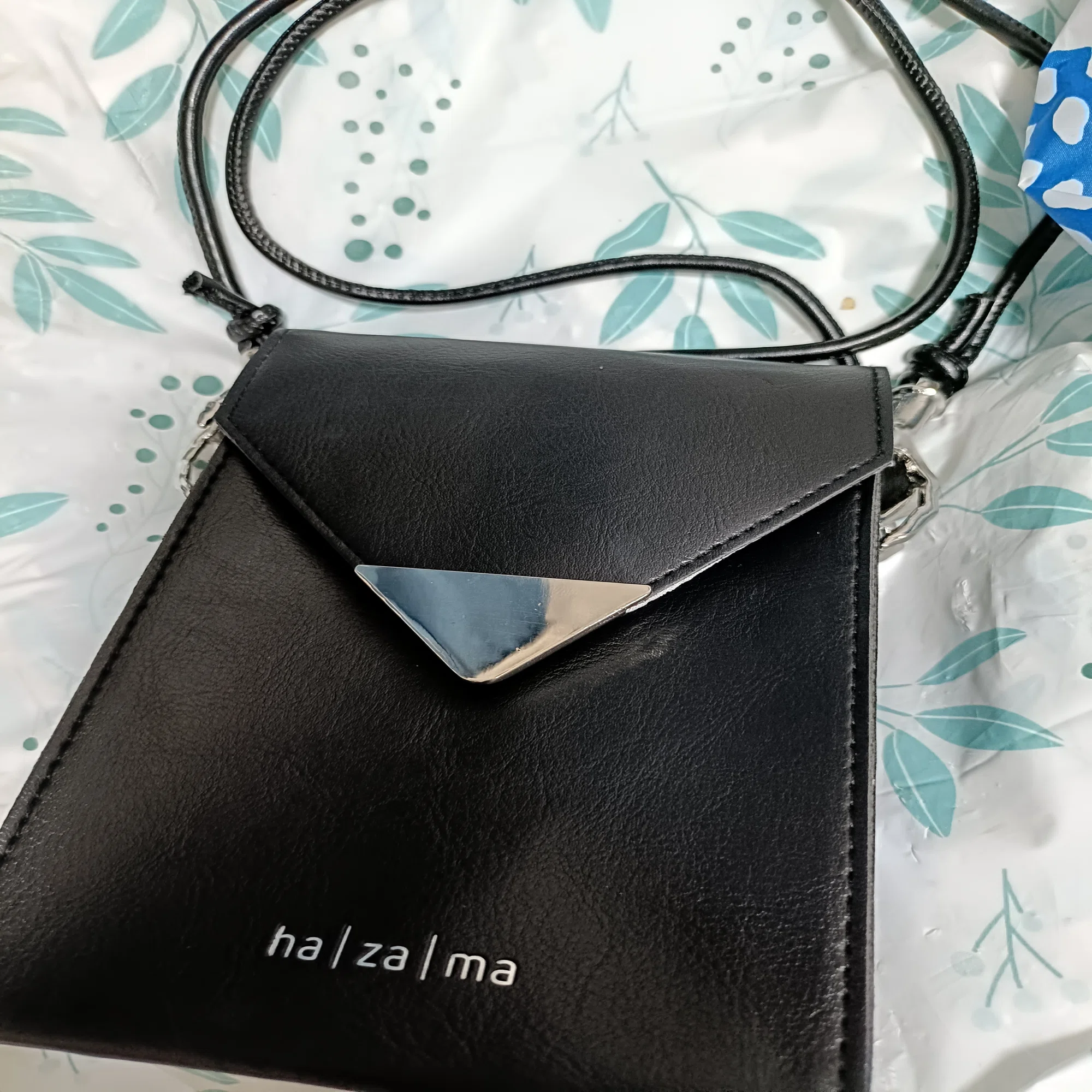 検証】『ha｜za｜ma 惹きずり込まれる運命のミニショルダーバッグ』は 