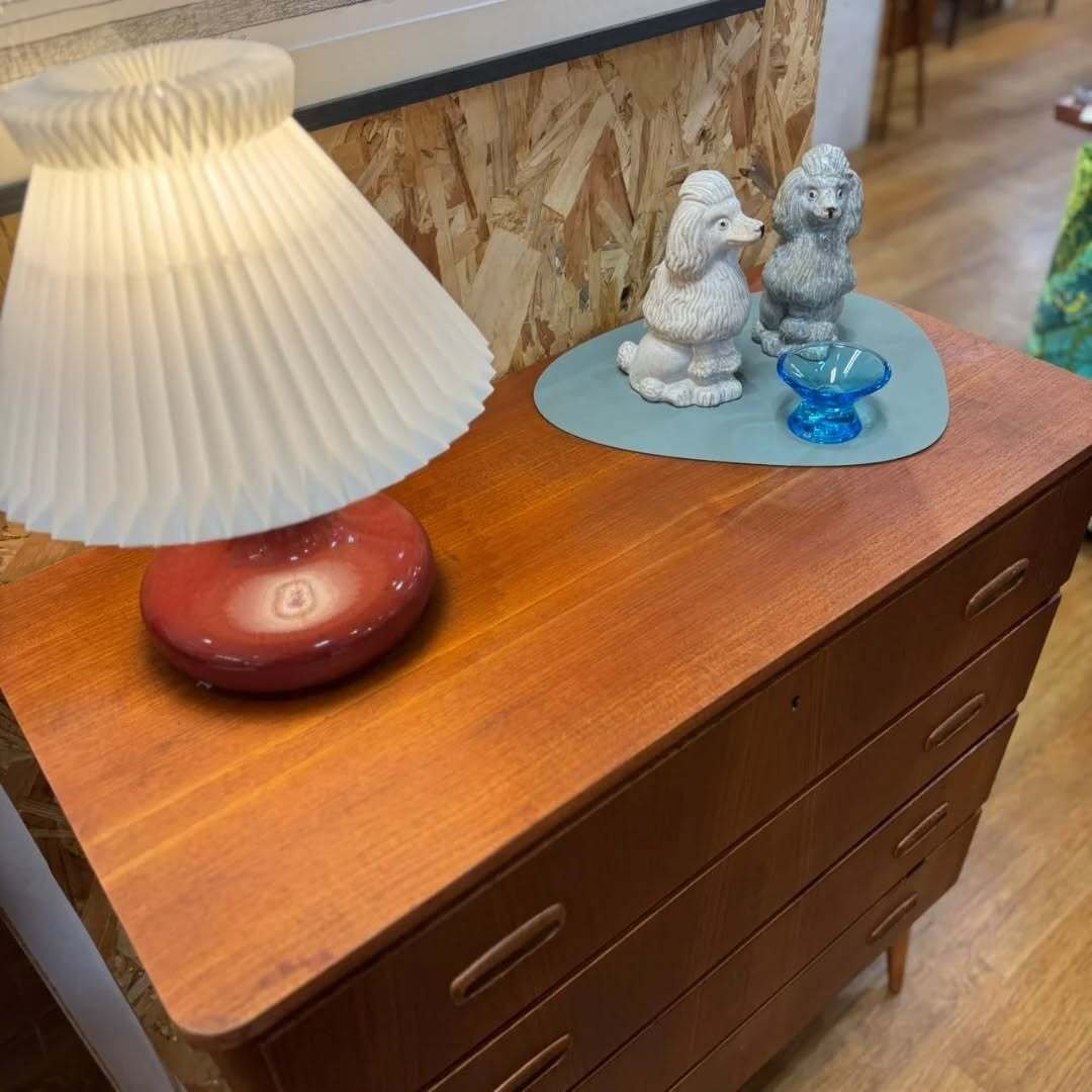 北欧ヴィンテージチェスト。ただの収納家具じゃない、生活に寄り添って